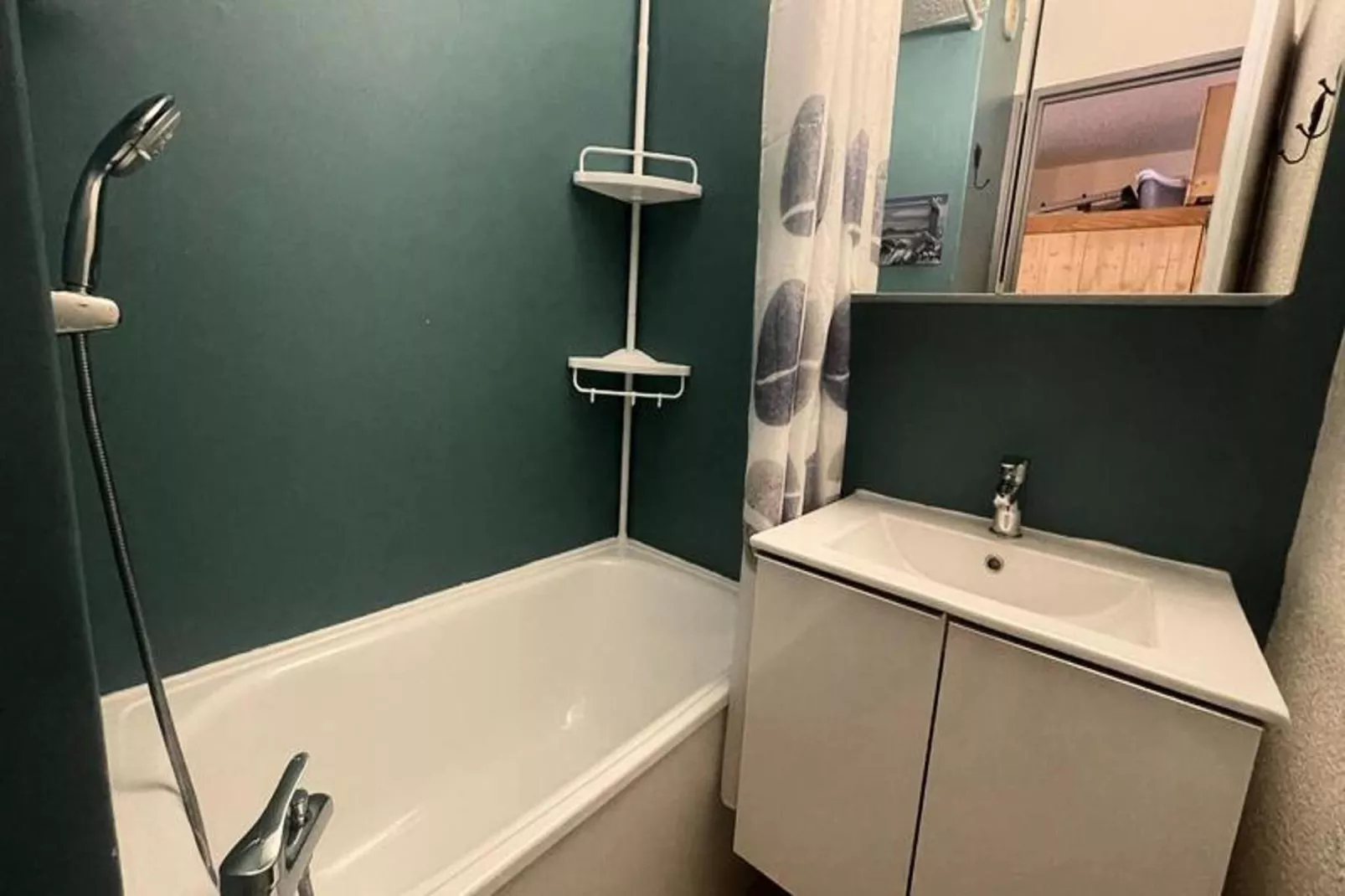 Résidence Arc En Ciel C Porte C103-Salle de bain