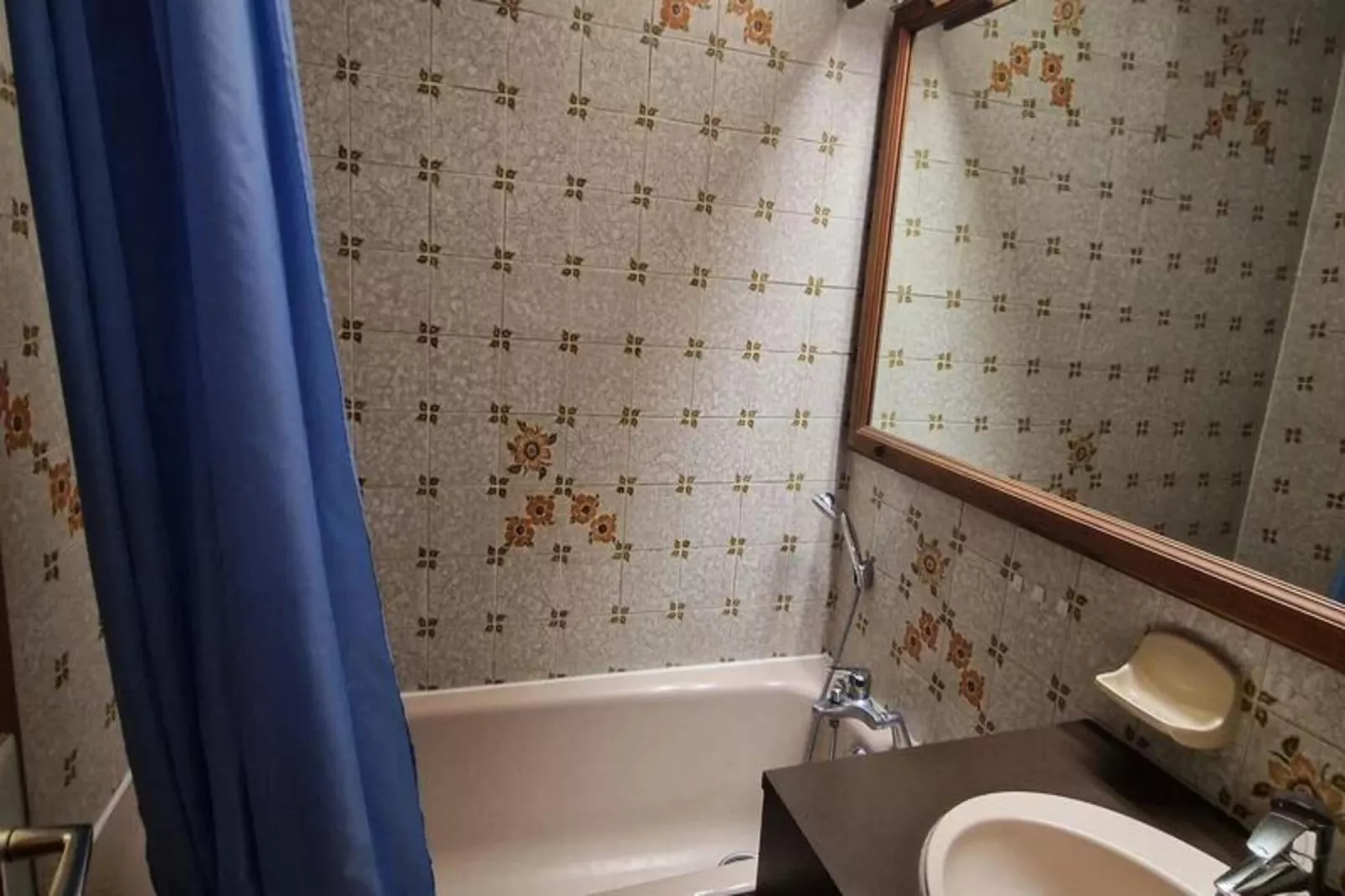 Résidence Brimbelles-Bathroom