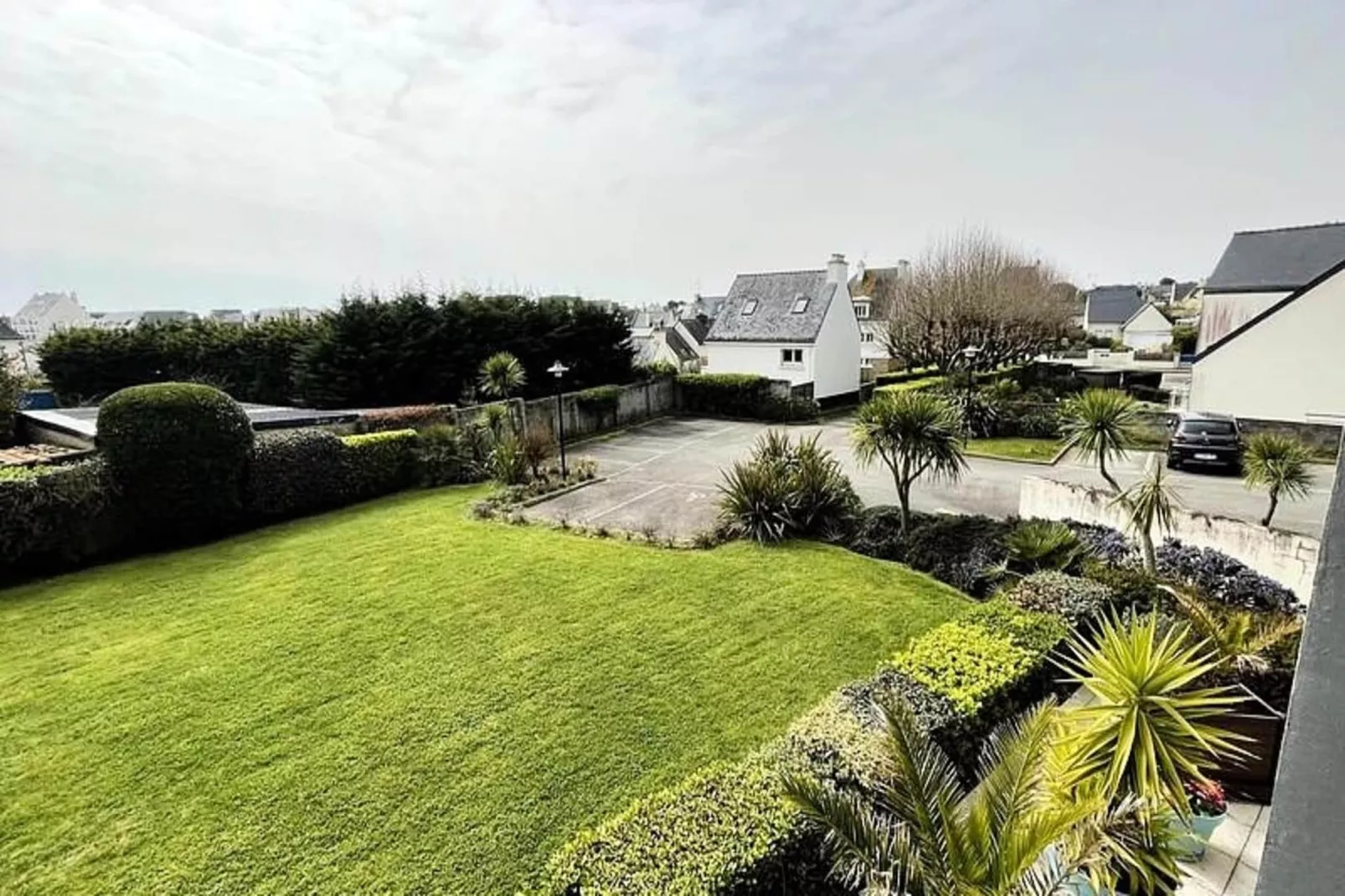 Résidence Bel Appartement En R&eacute;sidence Centre Ville  Avec Parking Class&eacute; 3*-Vue d'été