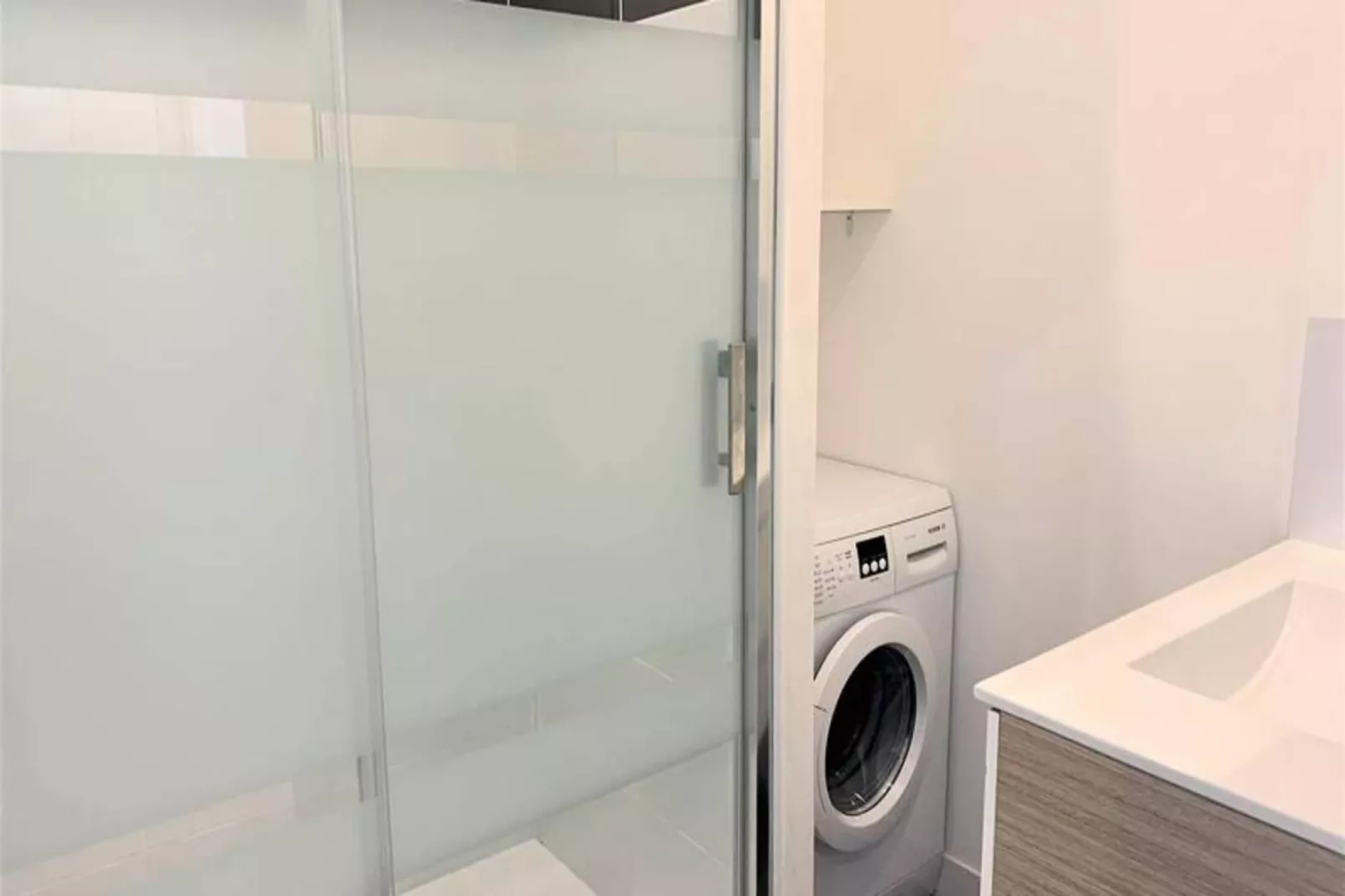 Résidence Goulvars-Bathroom