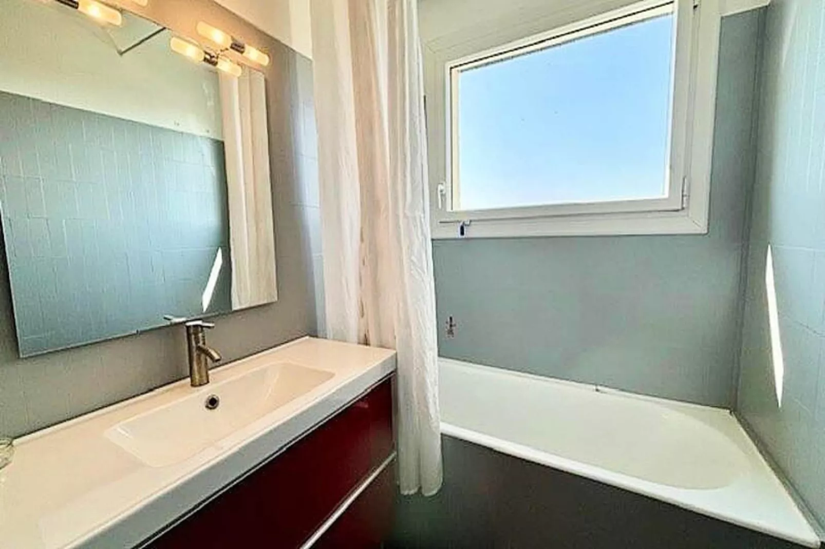 Résidence Les Birvideaux-Badezimmer