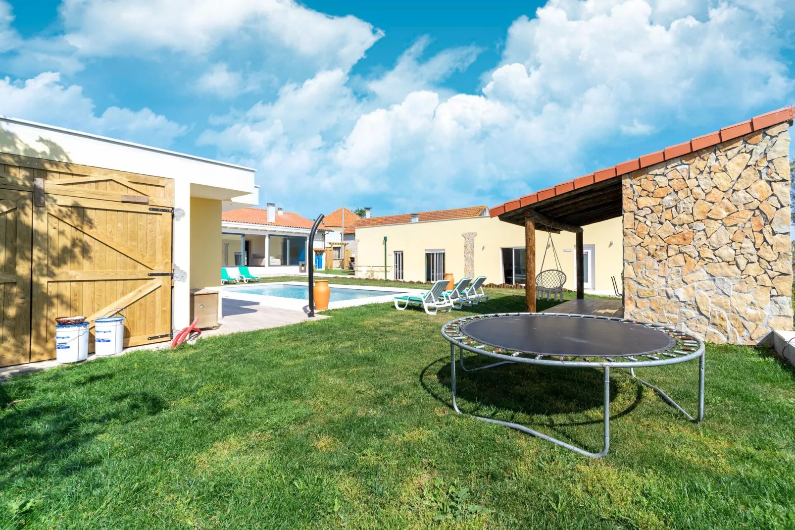 Moinho-Facilities