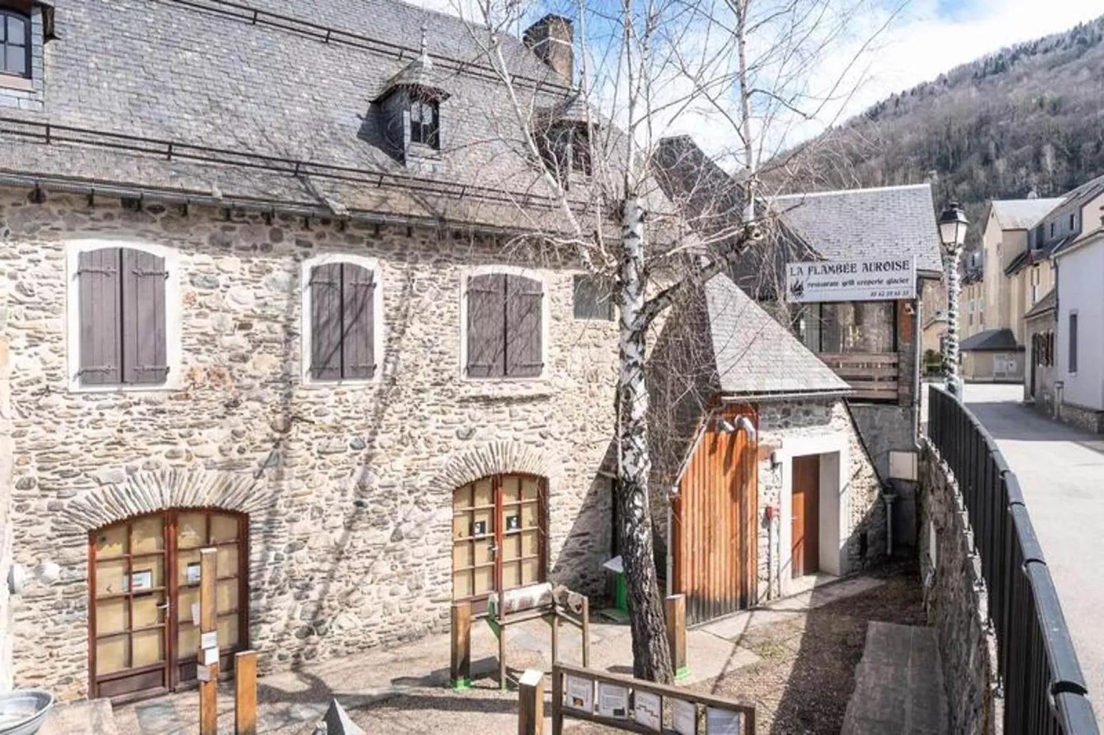 Résidence Royal Milan - Areas within 5km in summer