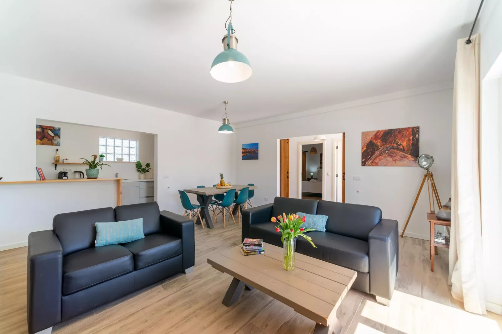 Tulipa-Living room