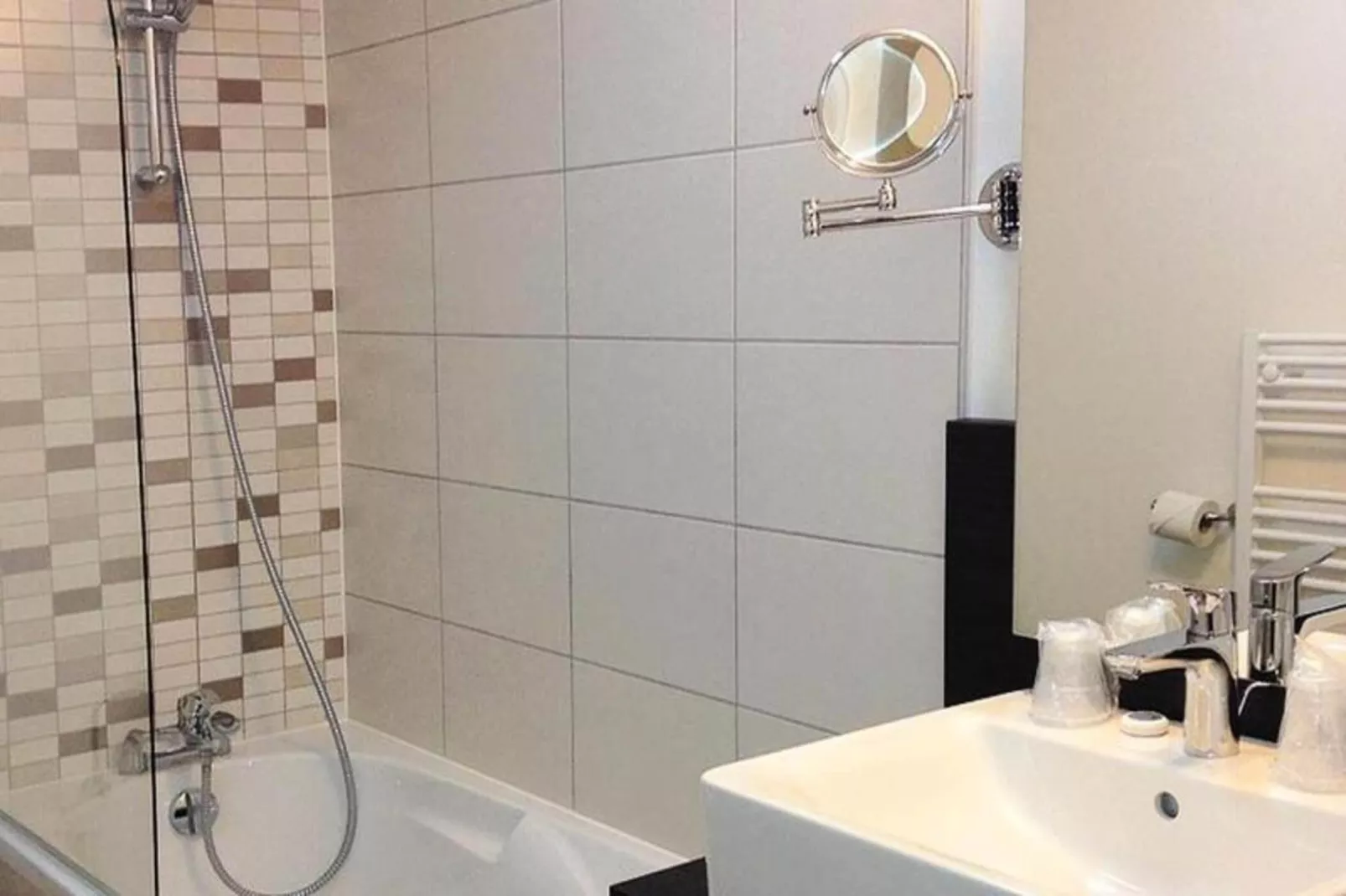 Appart'hôtel Odalys La Rose d'Argent-Bathroom