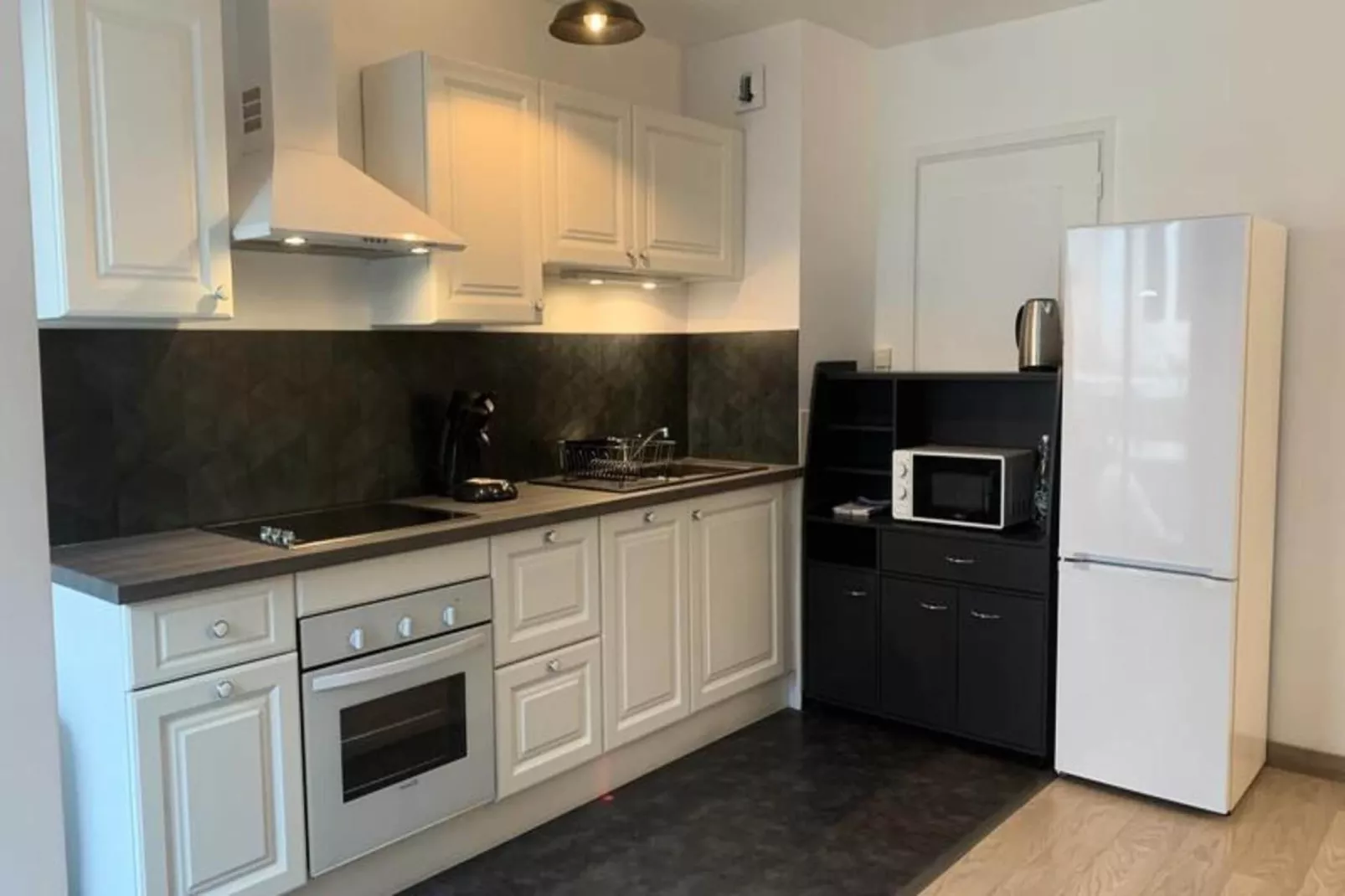 Résidence Le Chateau Durieux 1-Kitchen