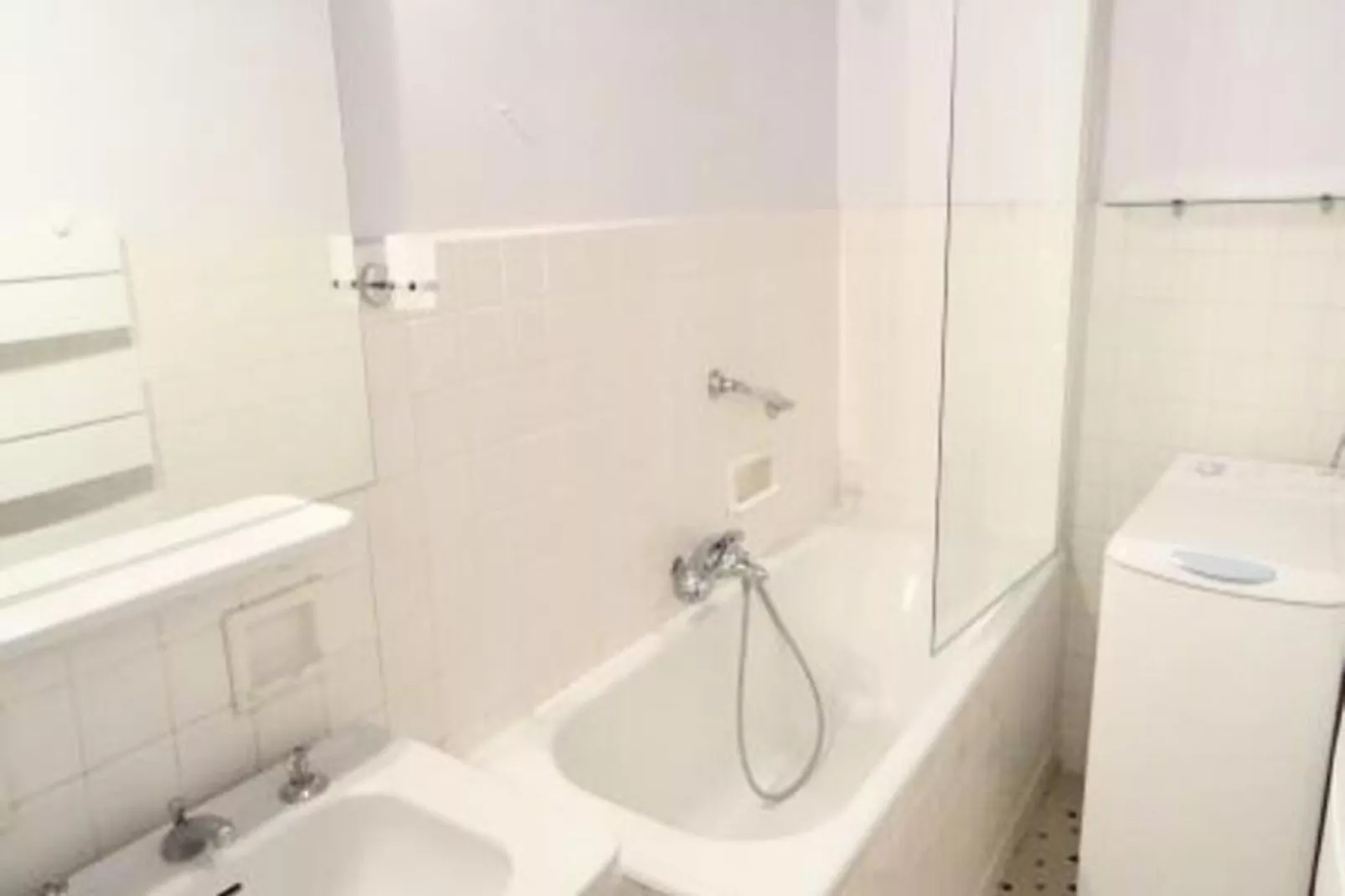 Résidence Le Splendide-Bathroom