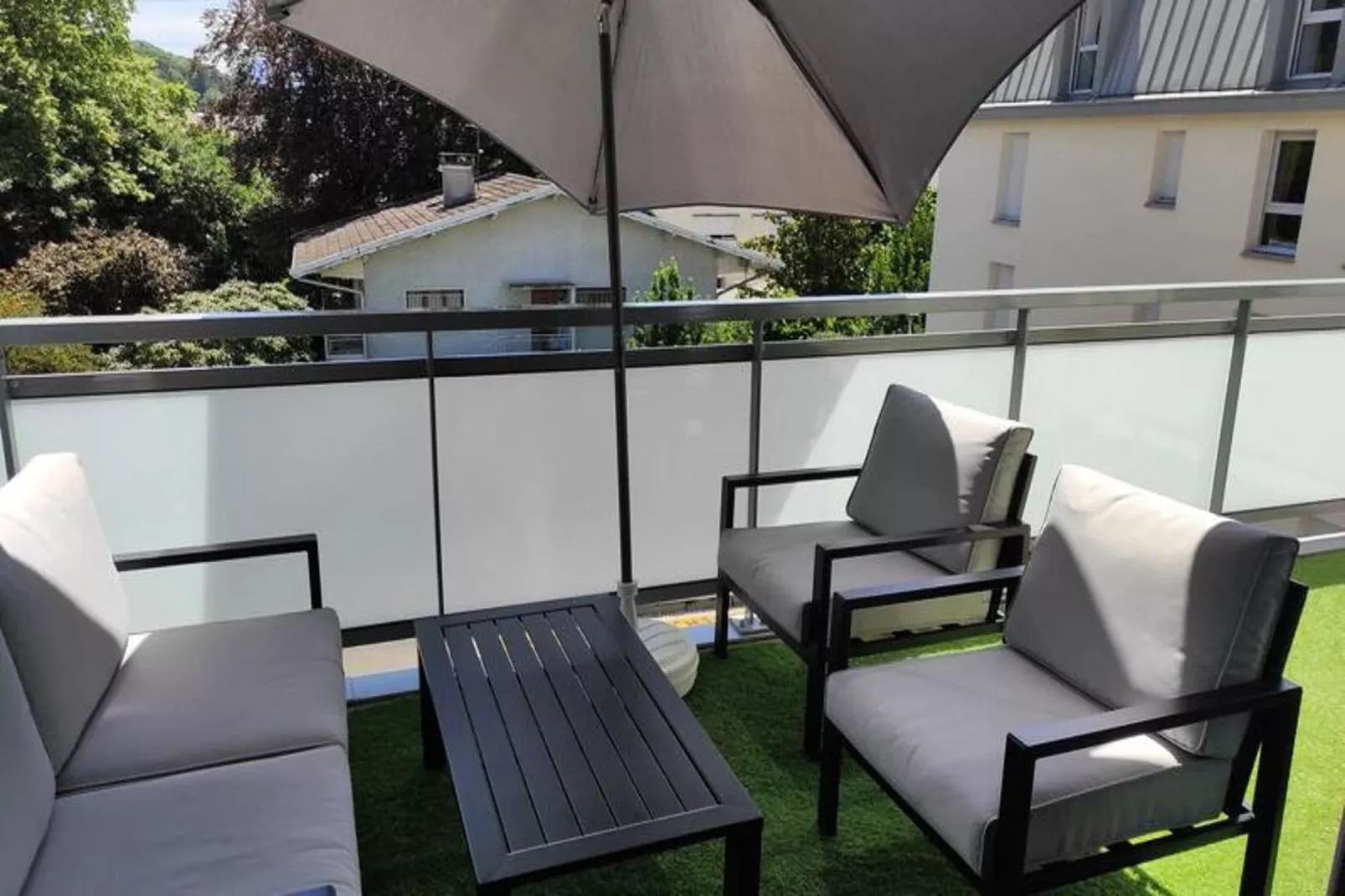 Résidence Le Clos Des Merisiers-Terrace balcony