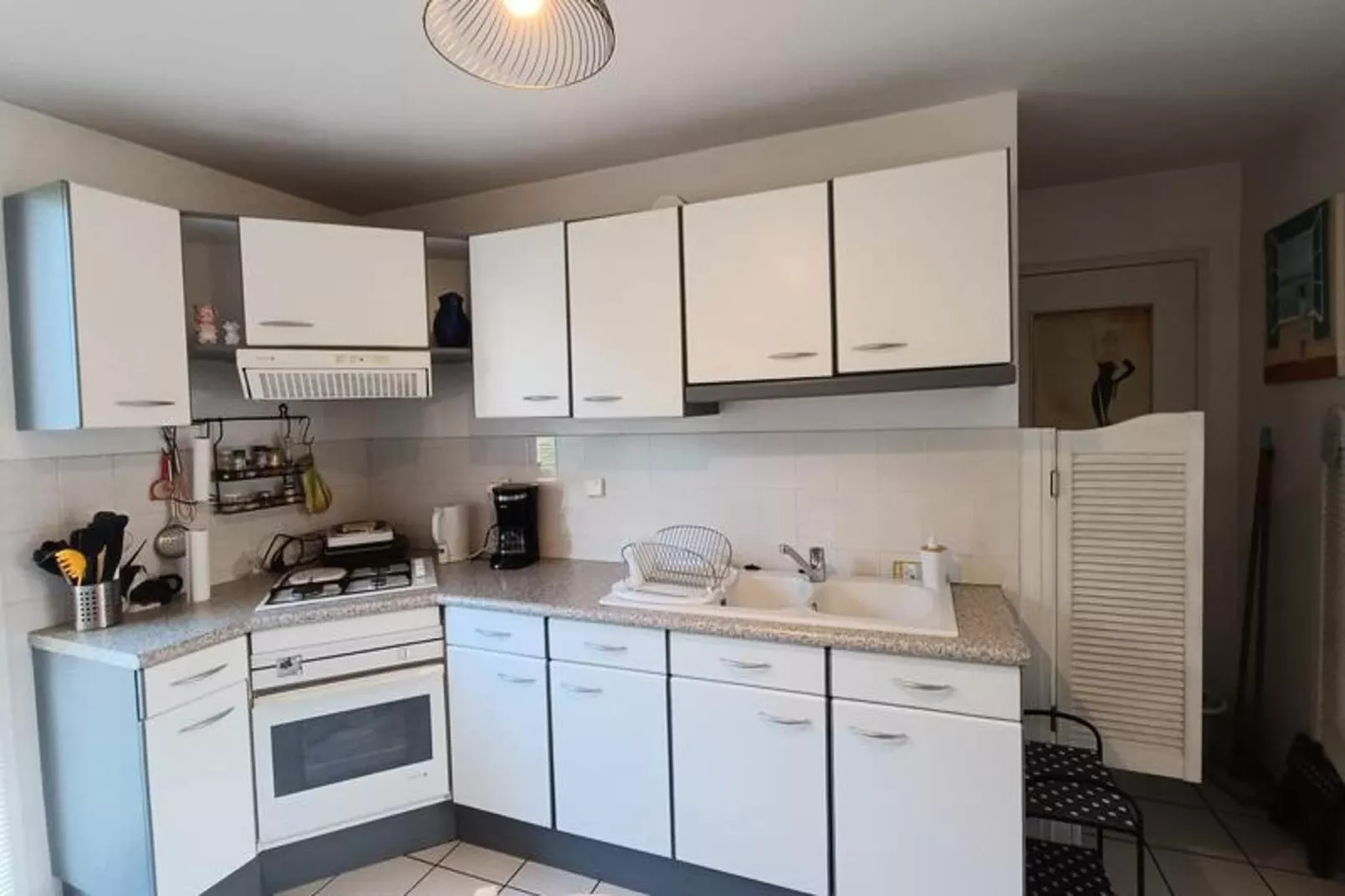 Résidence La Cerisaie-Kitchen