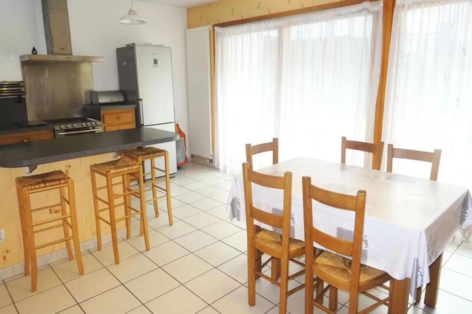 Residence L'albizia-Salle à manger