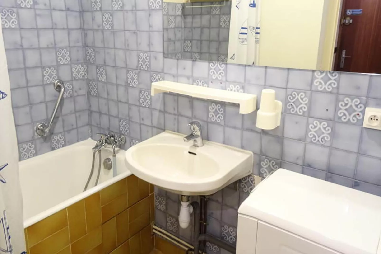 Résidence Montcalm C-Bathroom