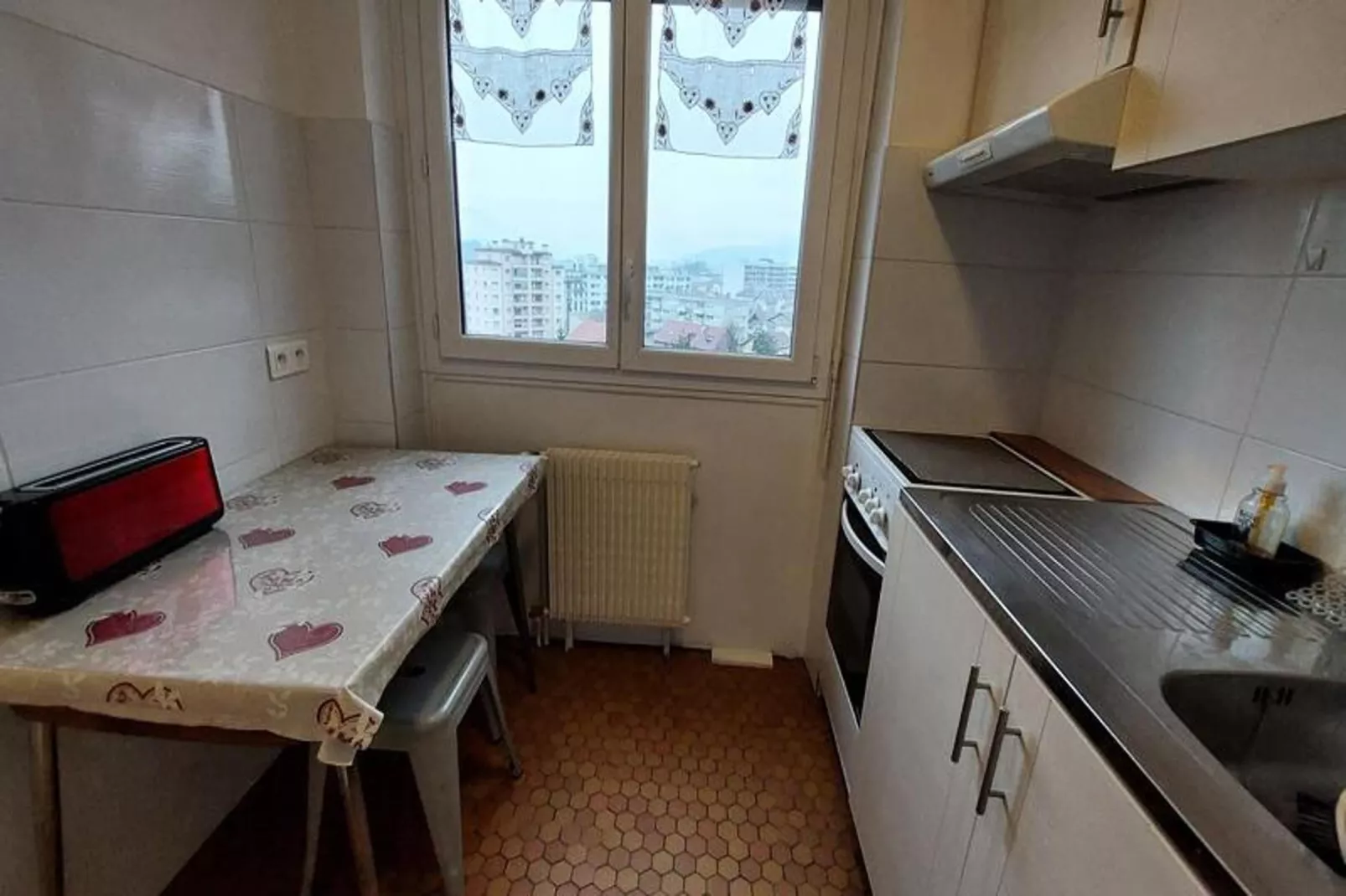 Résidence Montcalm D-Küche