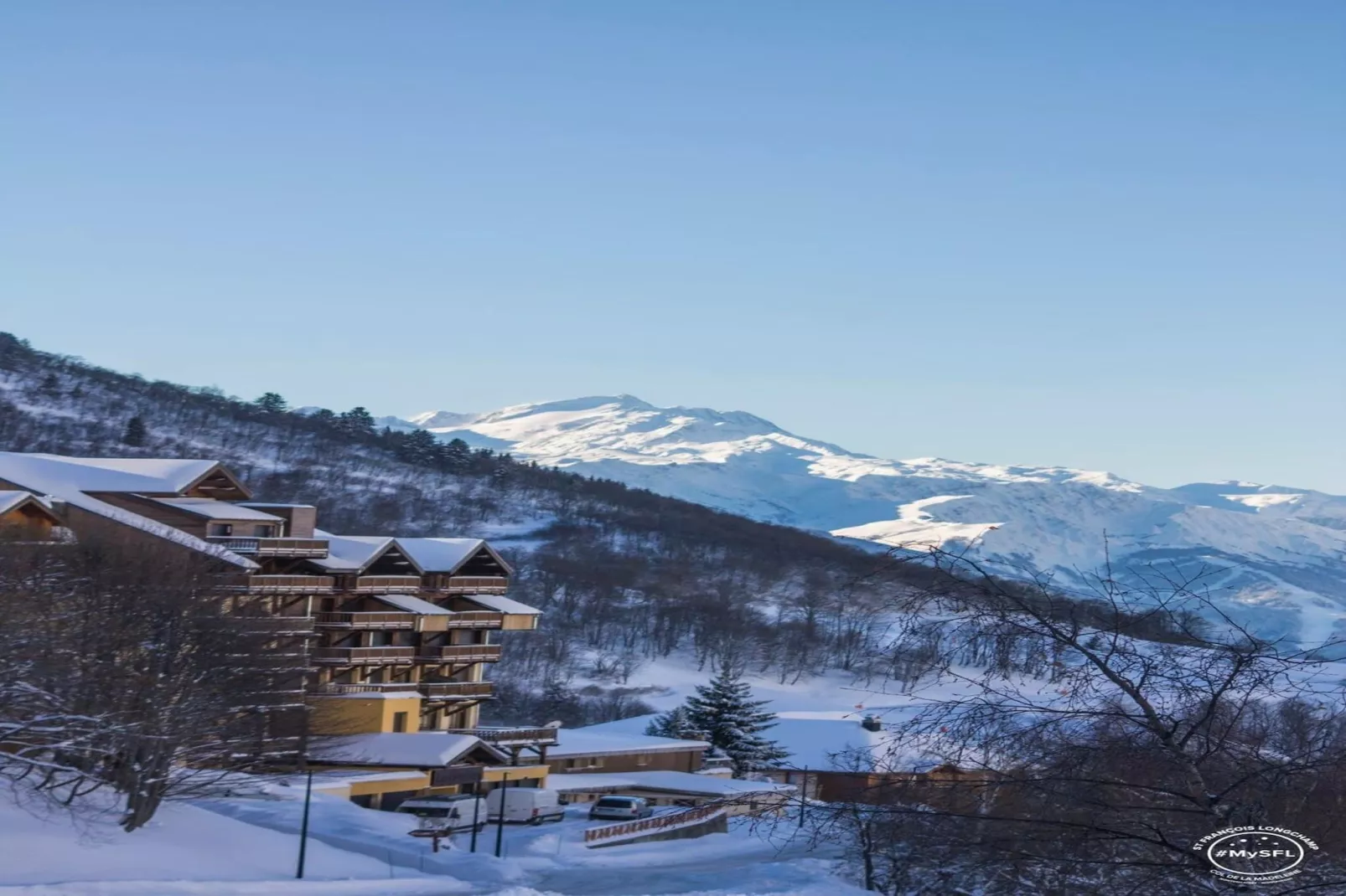 Chalet 3 - SAINT-FRANÇOIS-LONGCHAMP-Area within 1km in winter