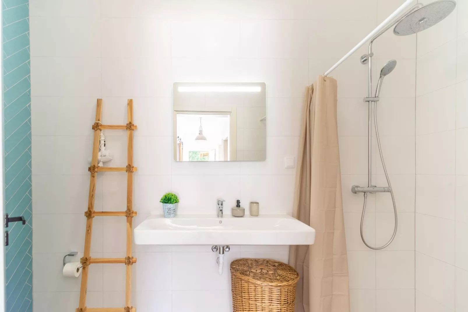 Tulipa-Bathroom