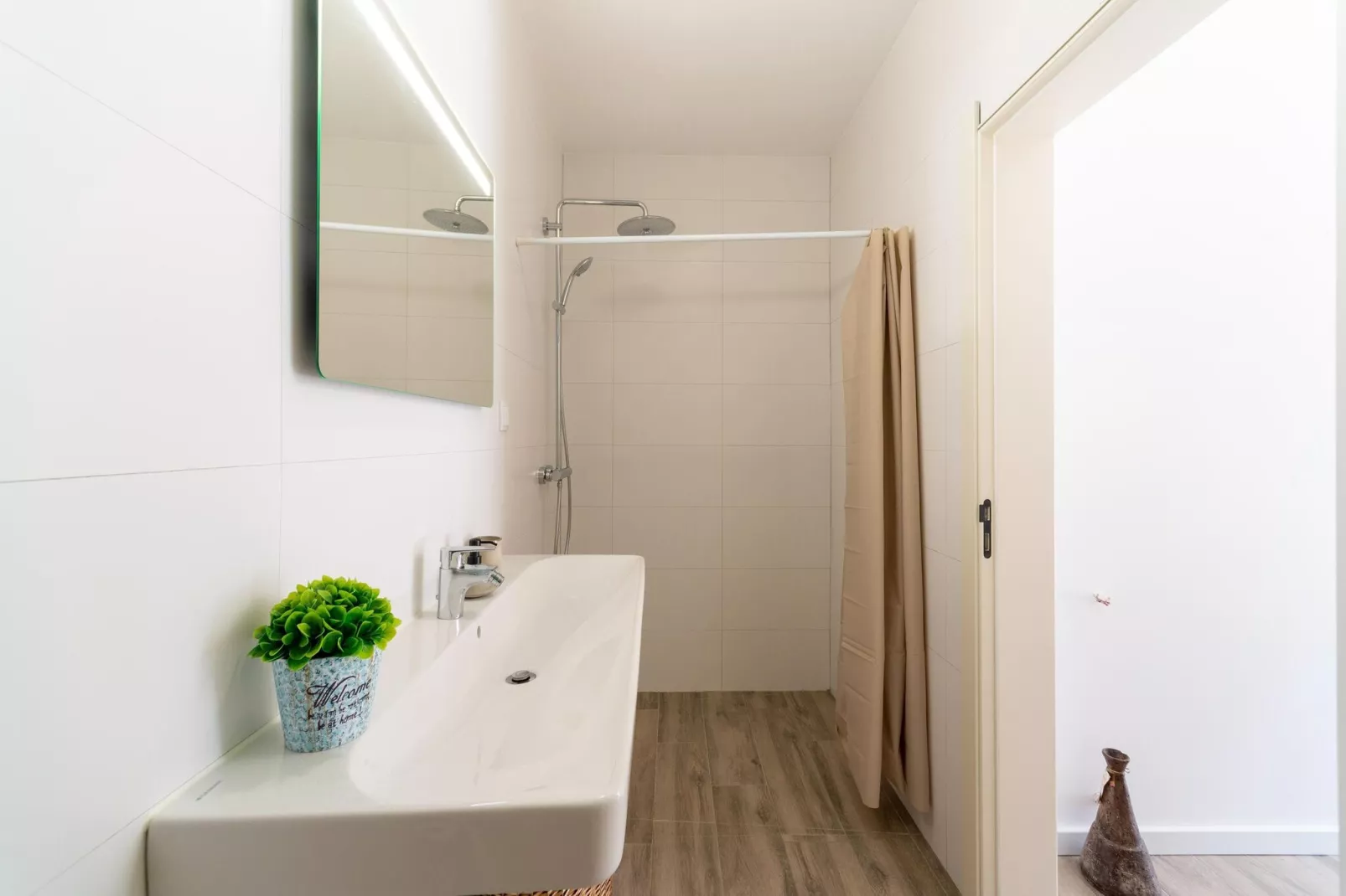 Tulipa-Bathroom