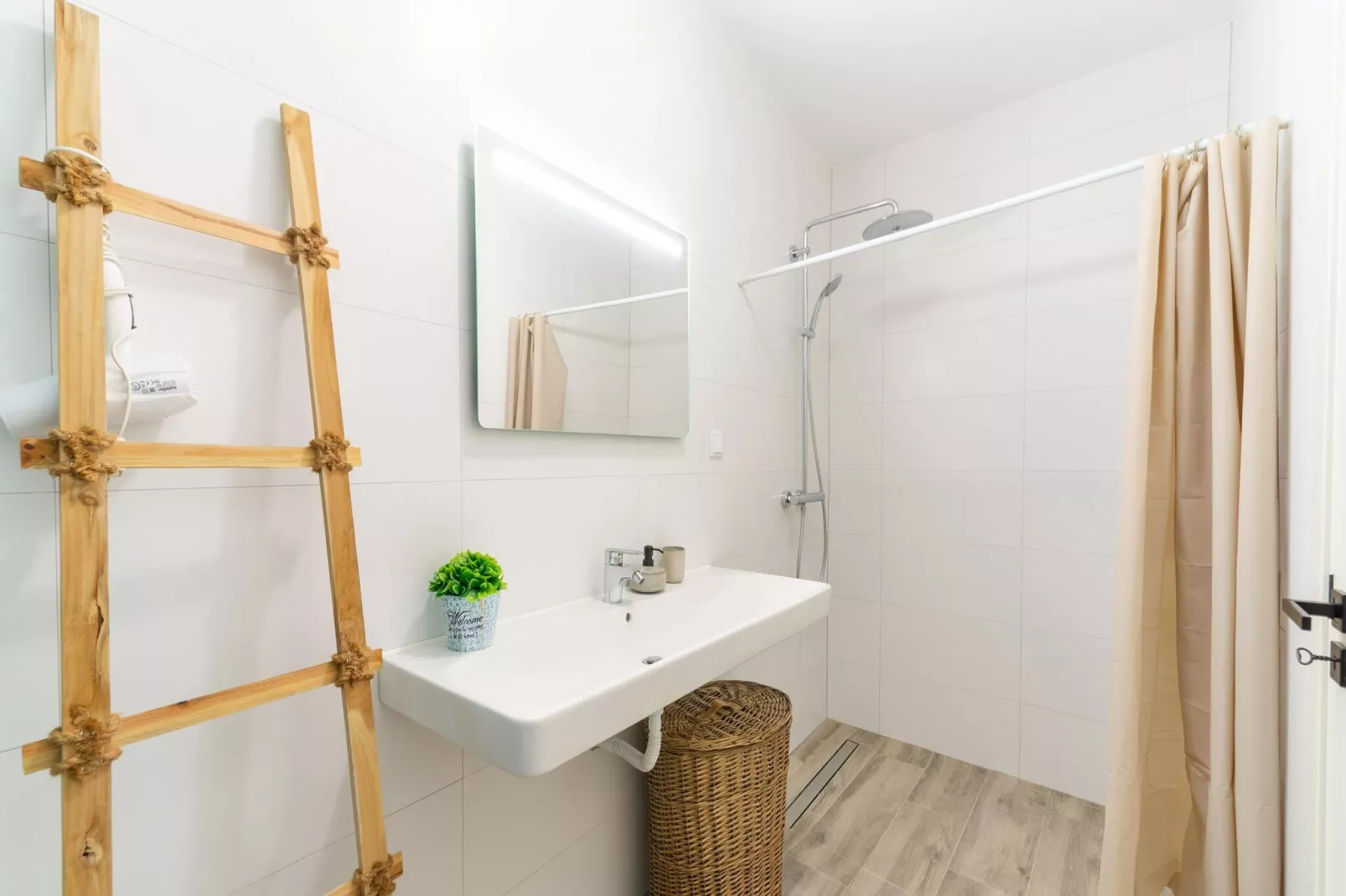 Tulipa-Bathroom