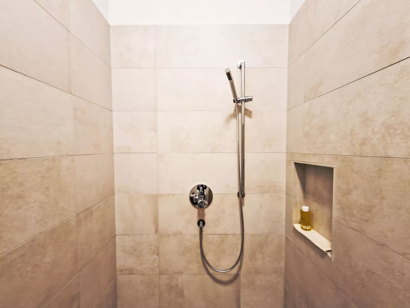 The Rock Design-Dedans