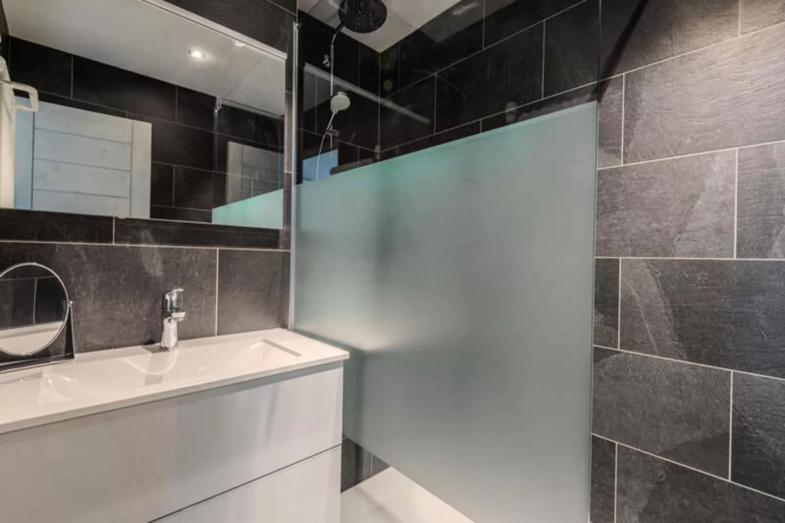 Résidence Le Nantaux-Badezimmer