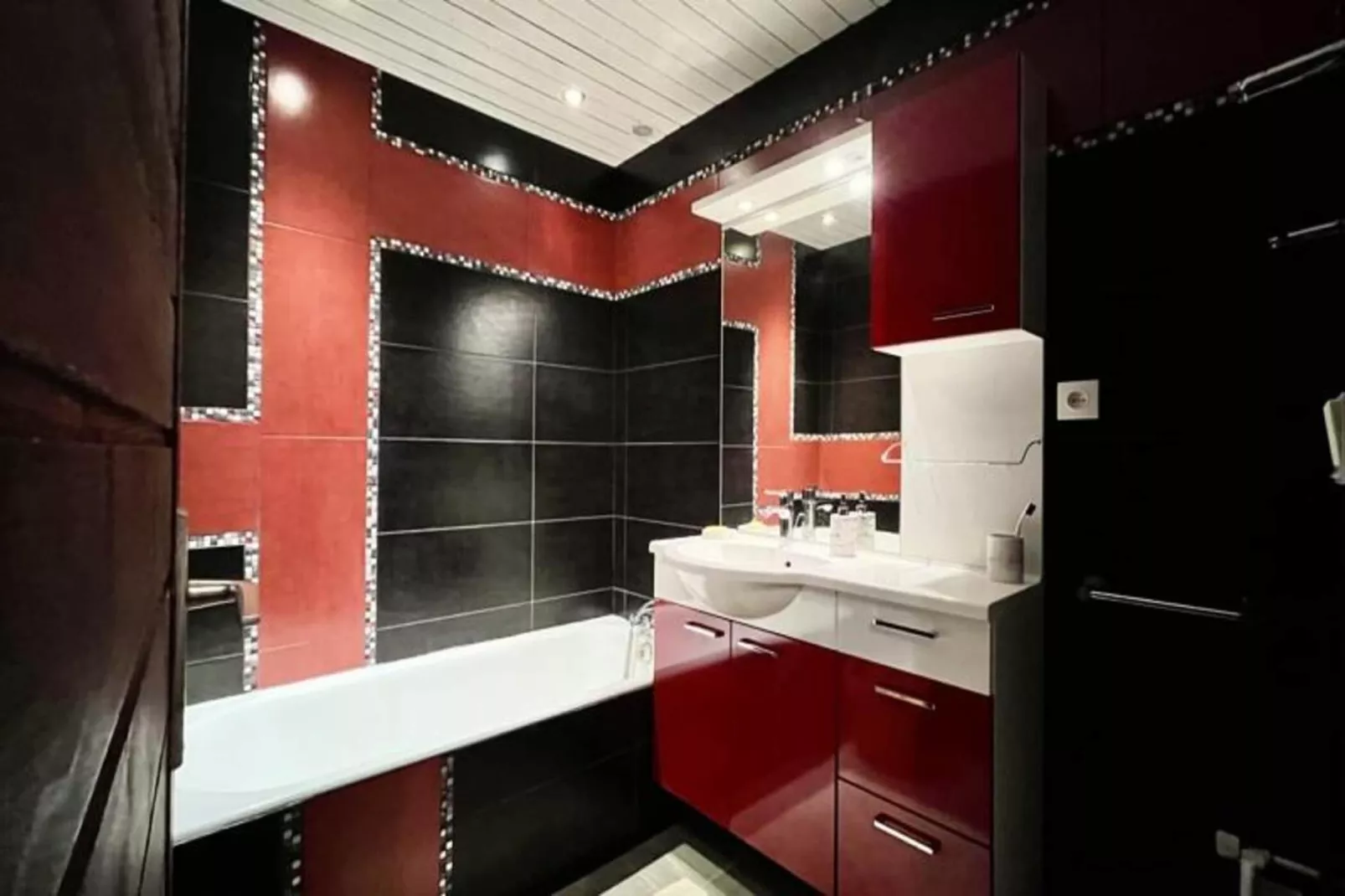 Nid Douillet Au Pied Des Pistes Avec Jardin-Bathroom