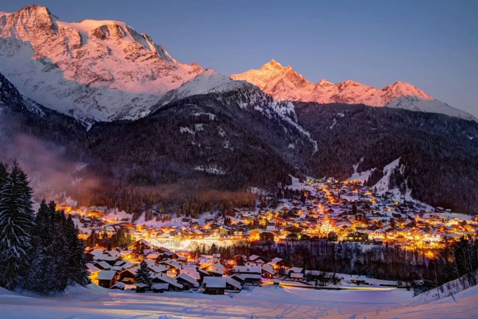Résidence Les Carlines-Exterior in summer