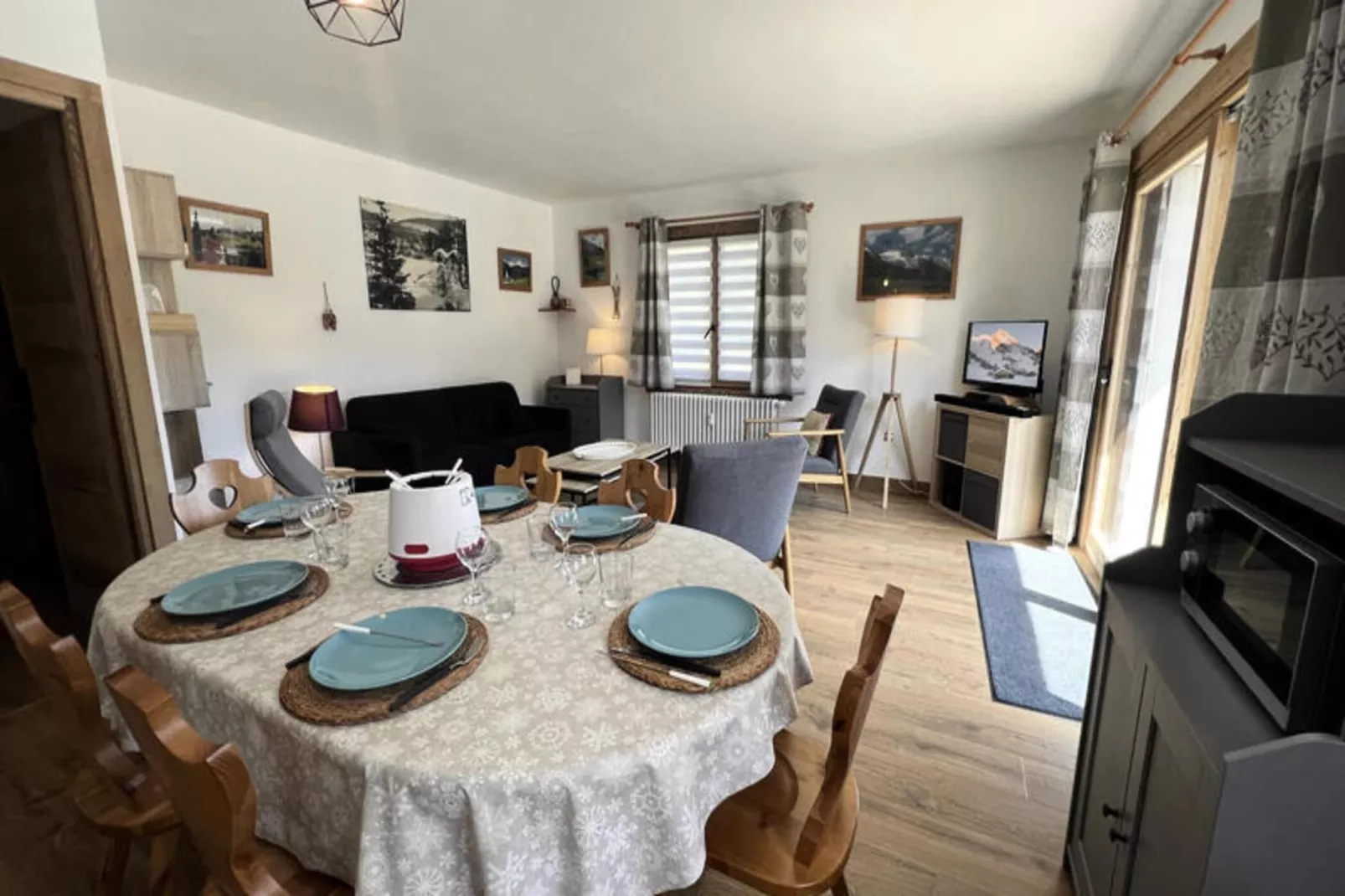 Appartements à La Clusaz-Dining room