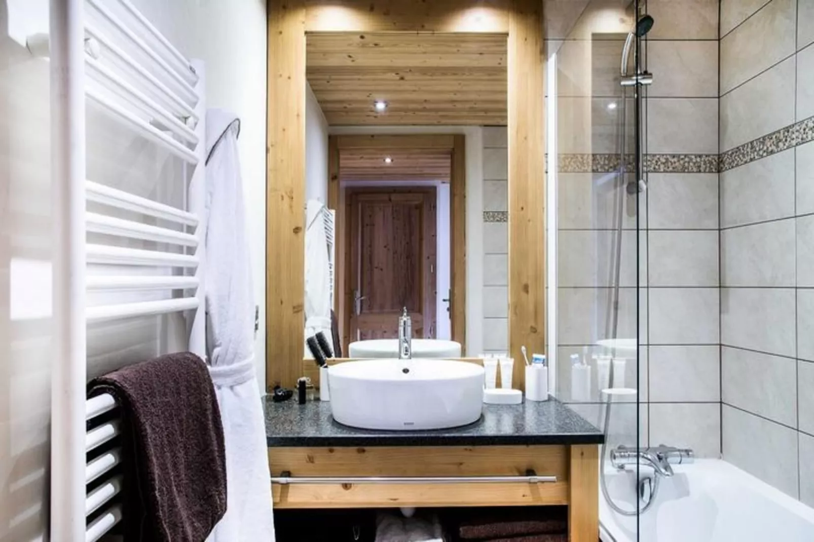 Résidence Les Grandes Alpes****-Bathroom