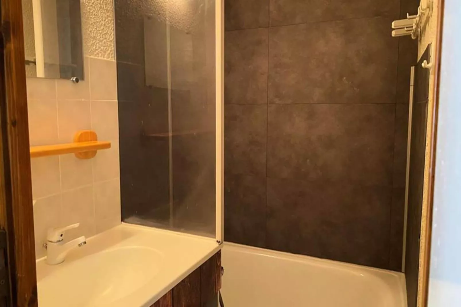 Résidence Les Campanules-Salle de bain