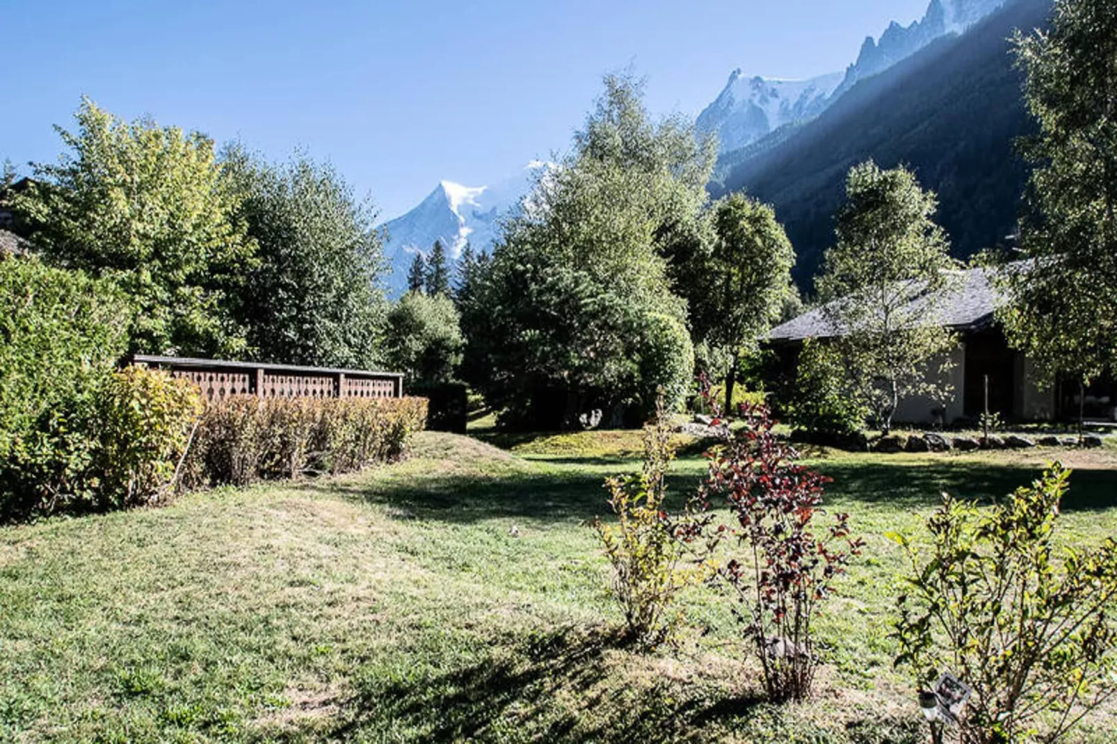 Chalets Des Bois-Jardins en été