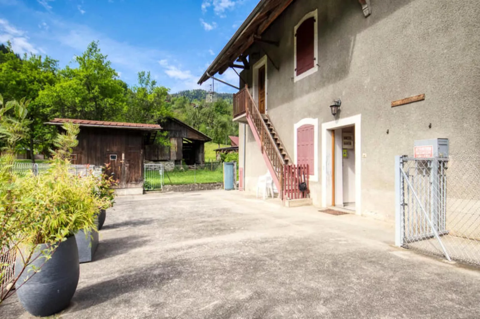 Chalet Alpagiste-Exterior in summer