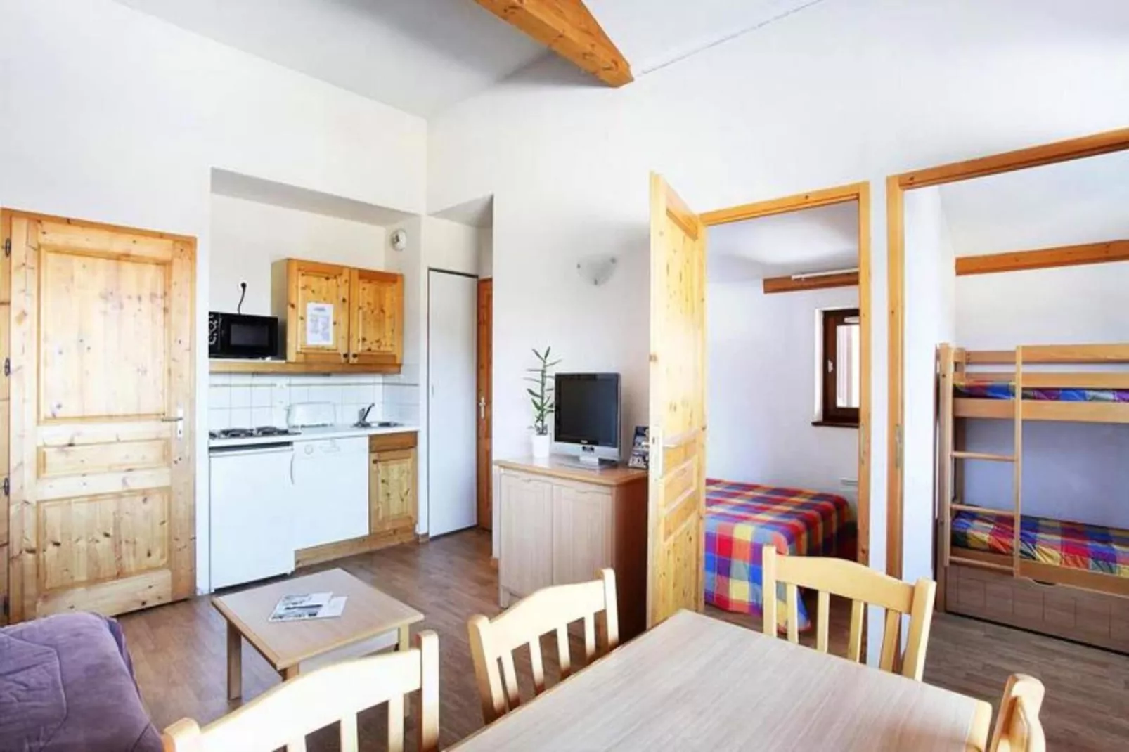 Résidence Odalys Le Buet**-Exterior in summer