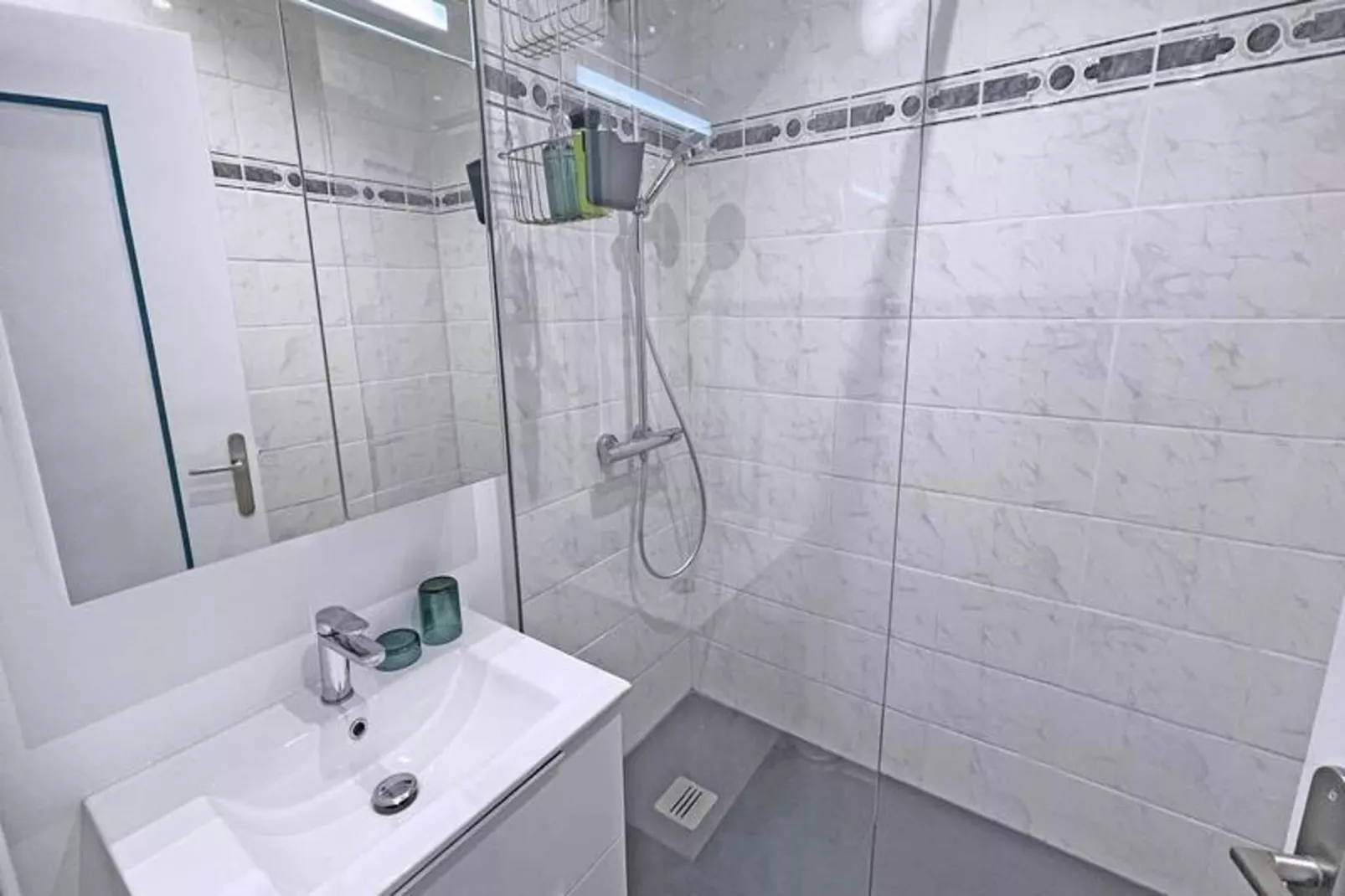 Résidence Les Dauphins-Bathroom