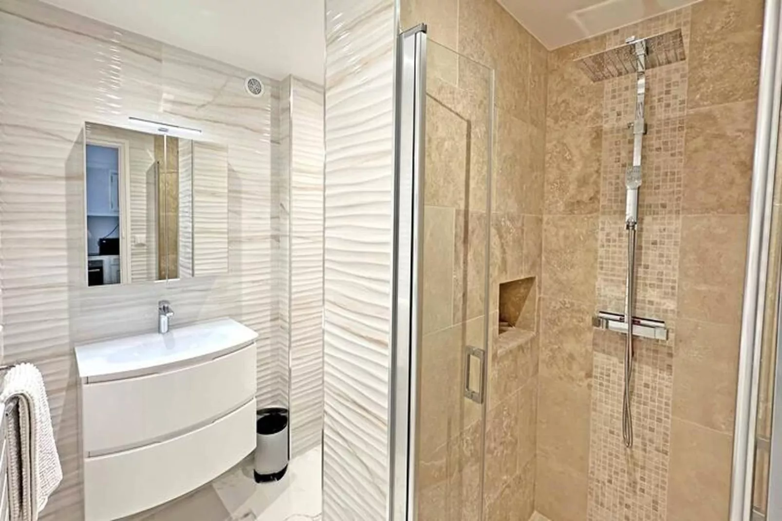 Résidence Le Neptune-Badezimmer