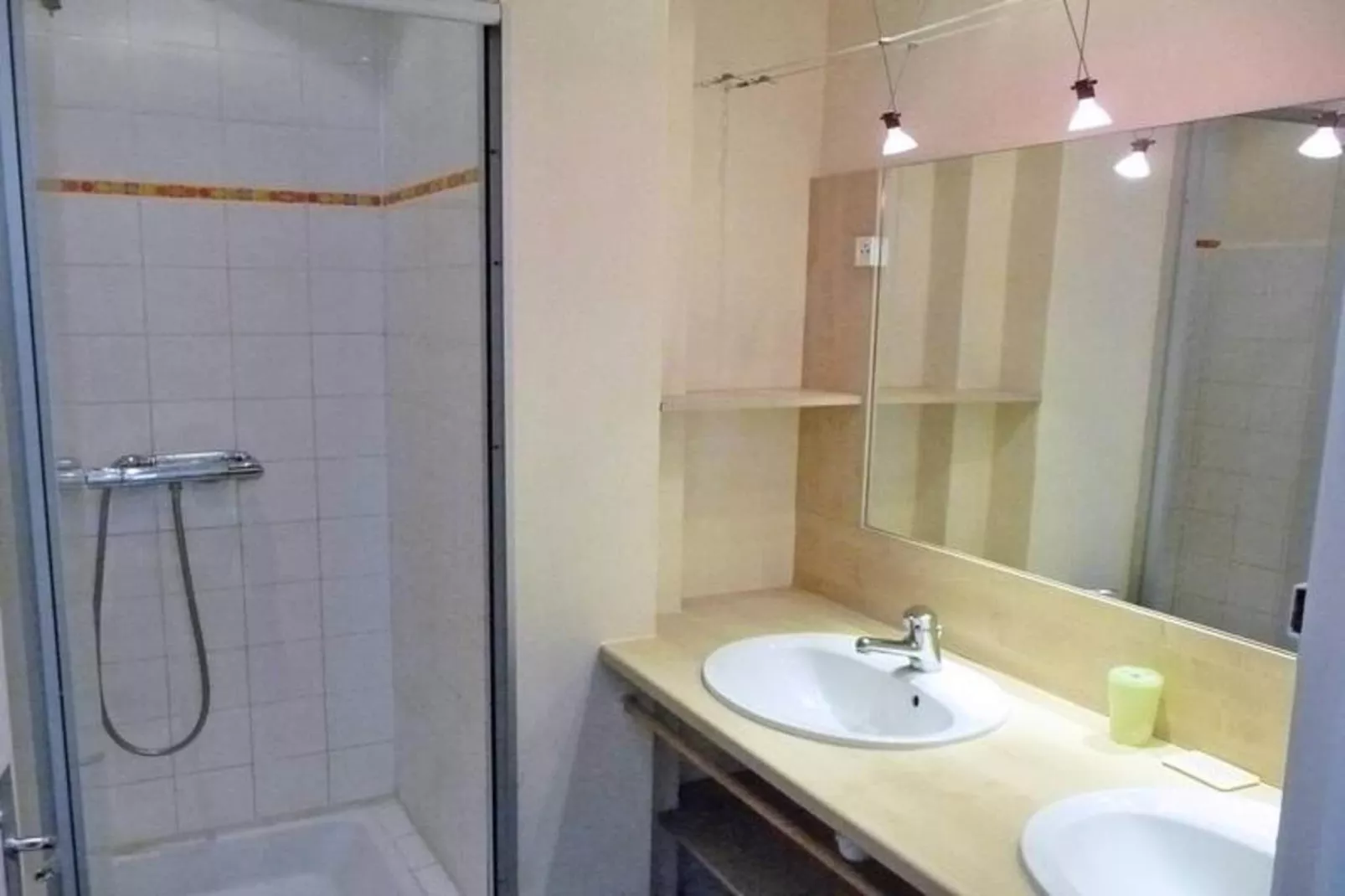 Résidence Les Dauphins-Bathroom