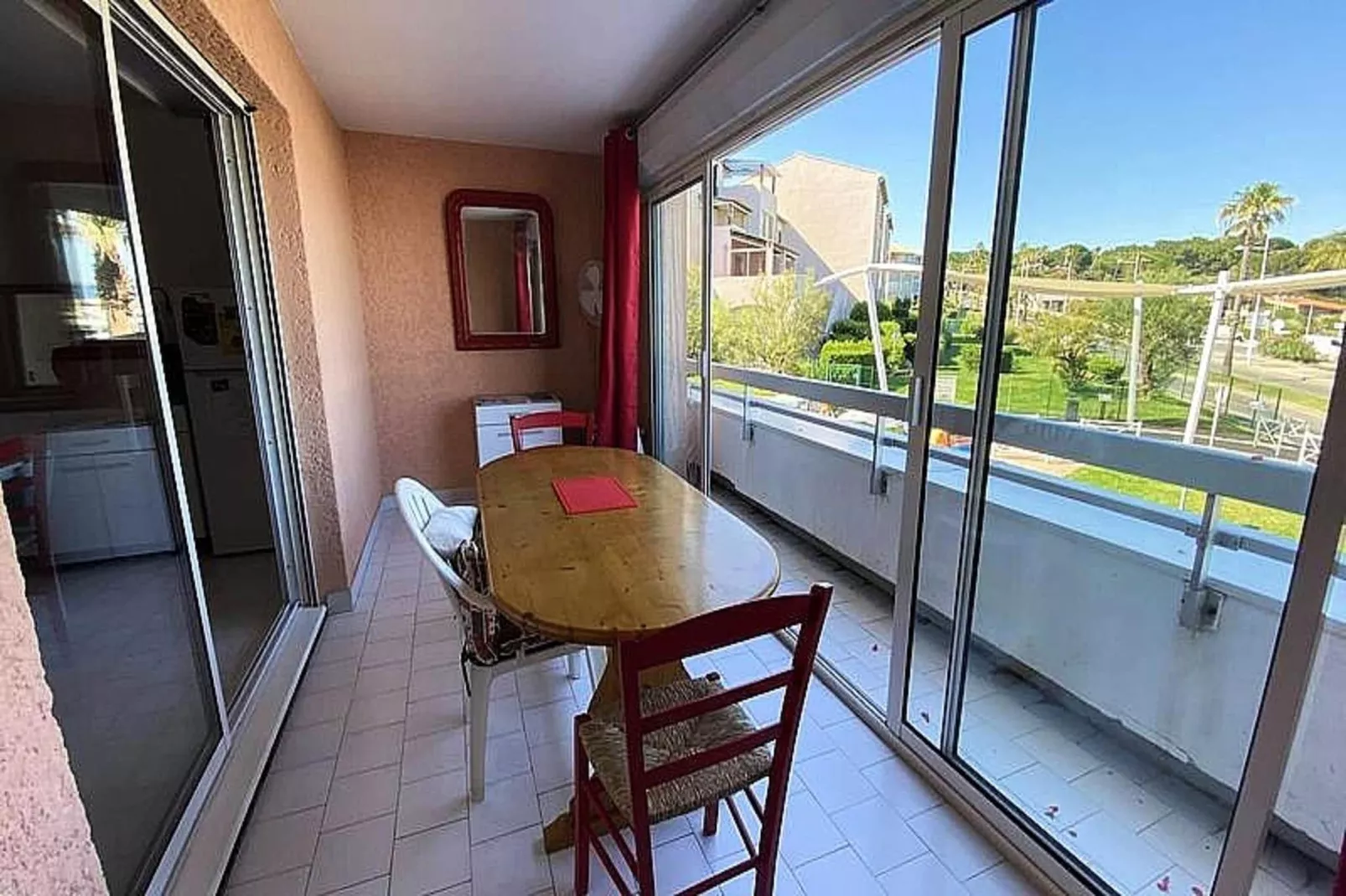 Résidence Port Helena Coudouliere-Dining room