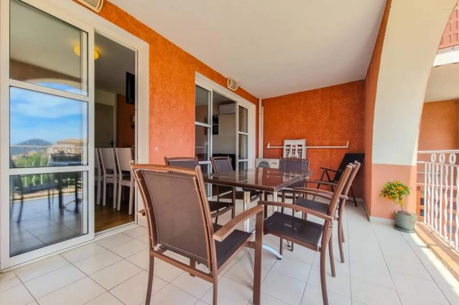 Appartement 6 Pers Vue Mer Pr&egrave;s Des Plages &agrave; Agay-Image-tags.