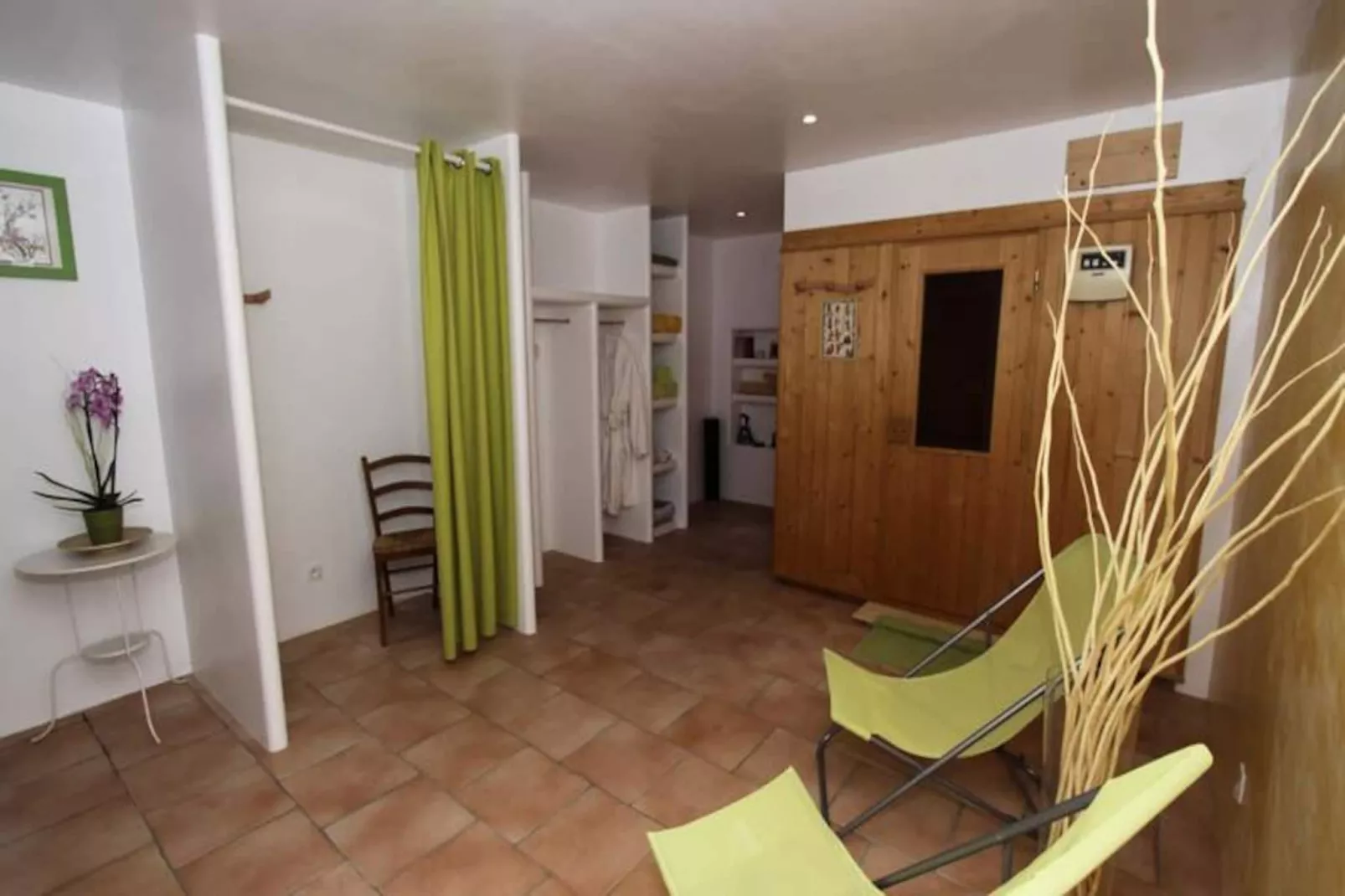 Lou Petarel, Mas Proven&ccedil;al Typique Avec Piscine Partag&eacute;e, Calme, Nature-Image-tags.