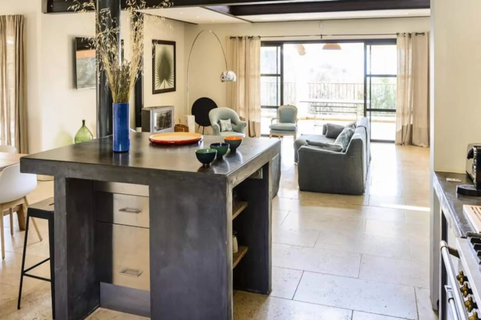 Les Gardis, Votre Refuge Id&eacute;al En Provence.-Image-tags.