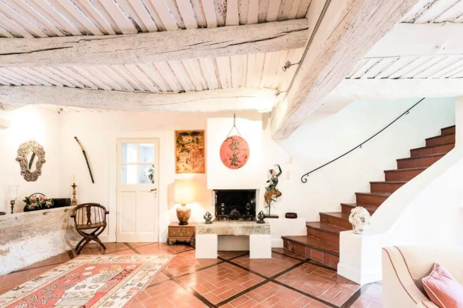 Maison De Famille En Provence-Image-tags.