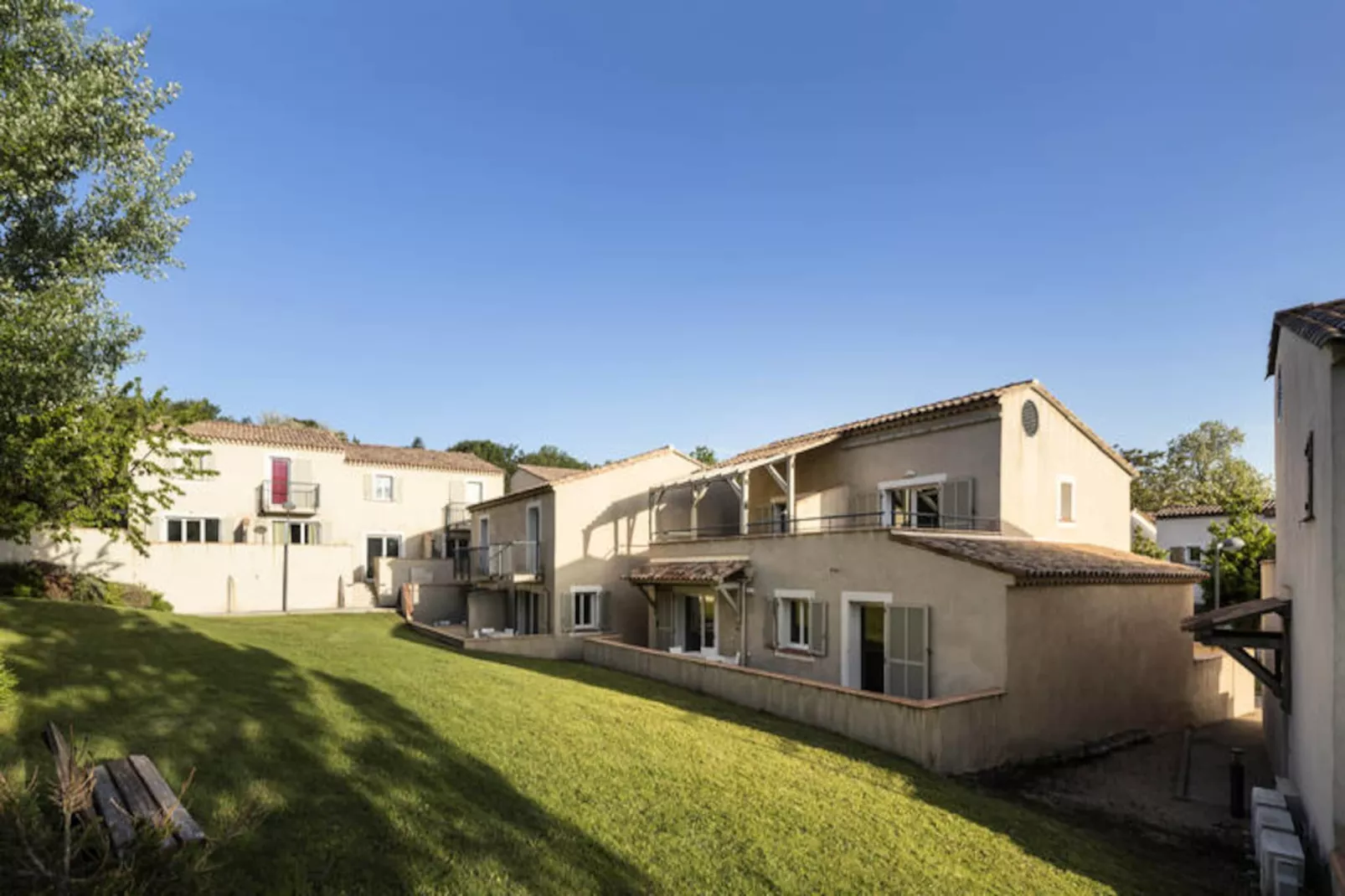 Résidence Garden & City Mont Ventoux - Malaucène****-Image-tags.