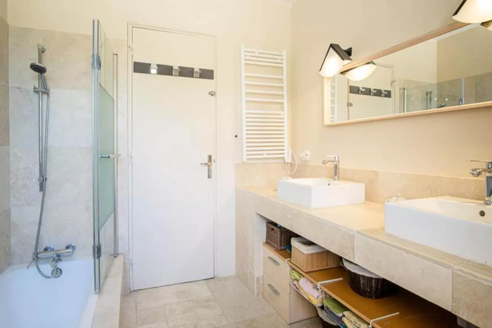 Maison De La  Bandine-Salle de bain