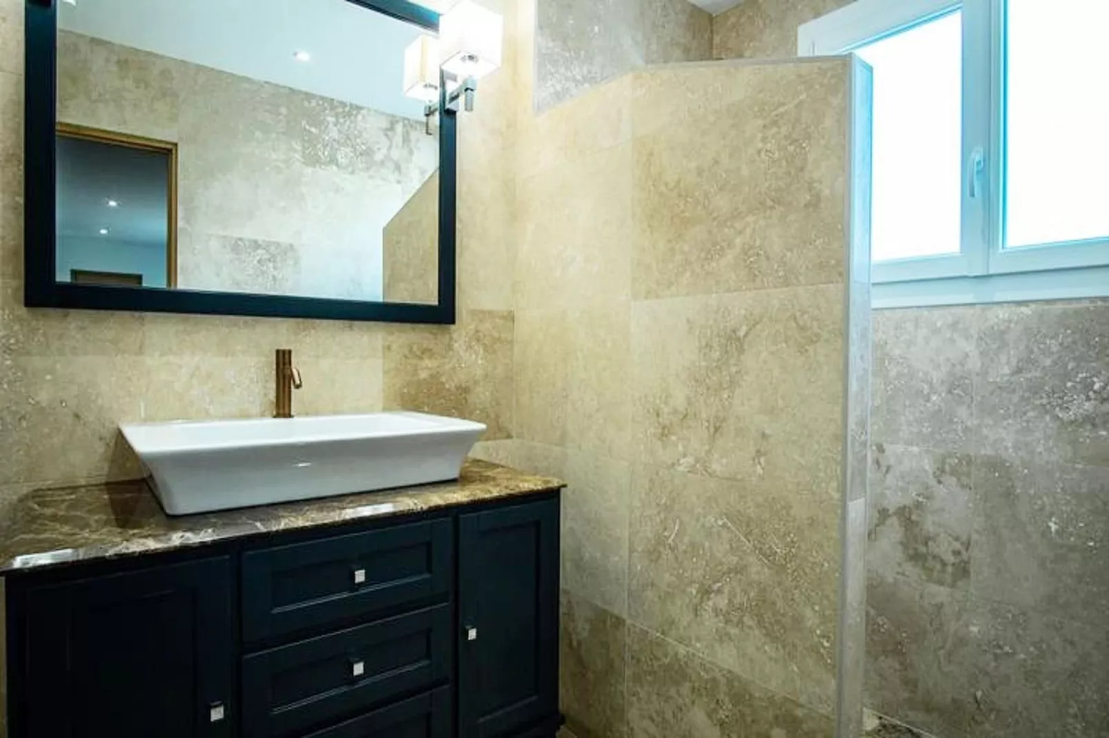 Le Cabanon De Christine-Badezimmer