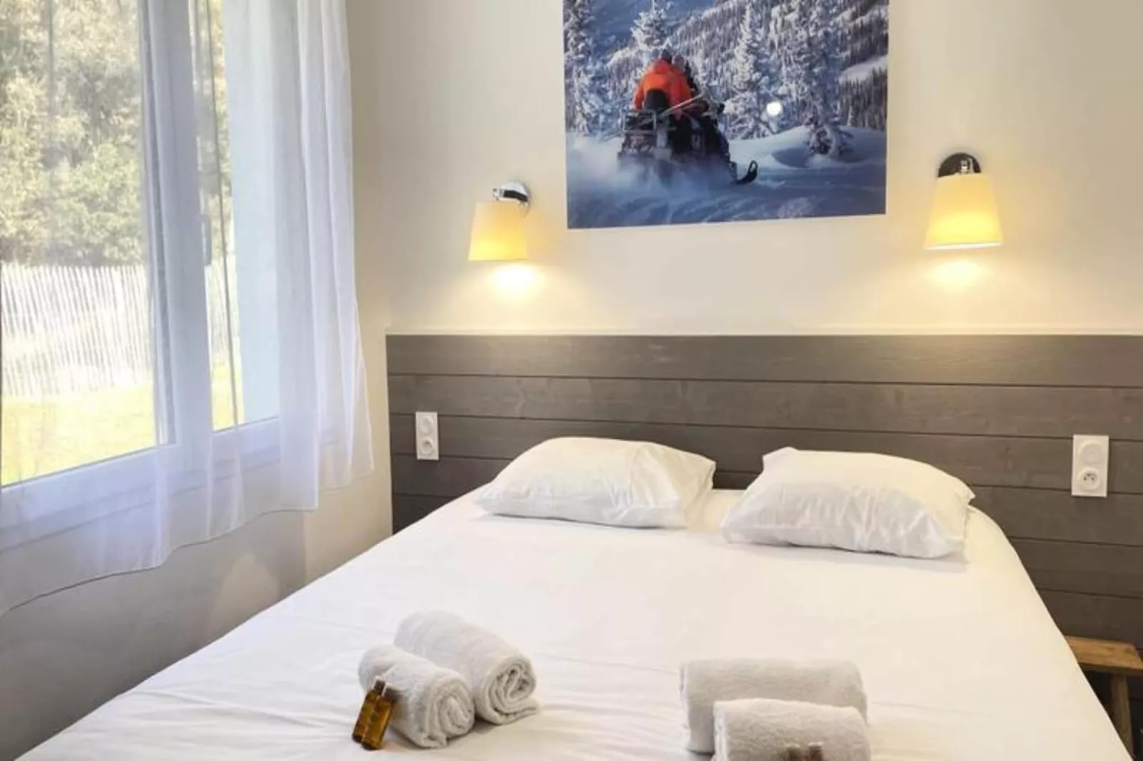 Villa Canada - Domaine Le Sherwood-Exterior in summer