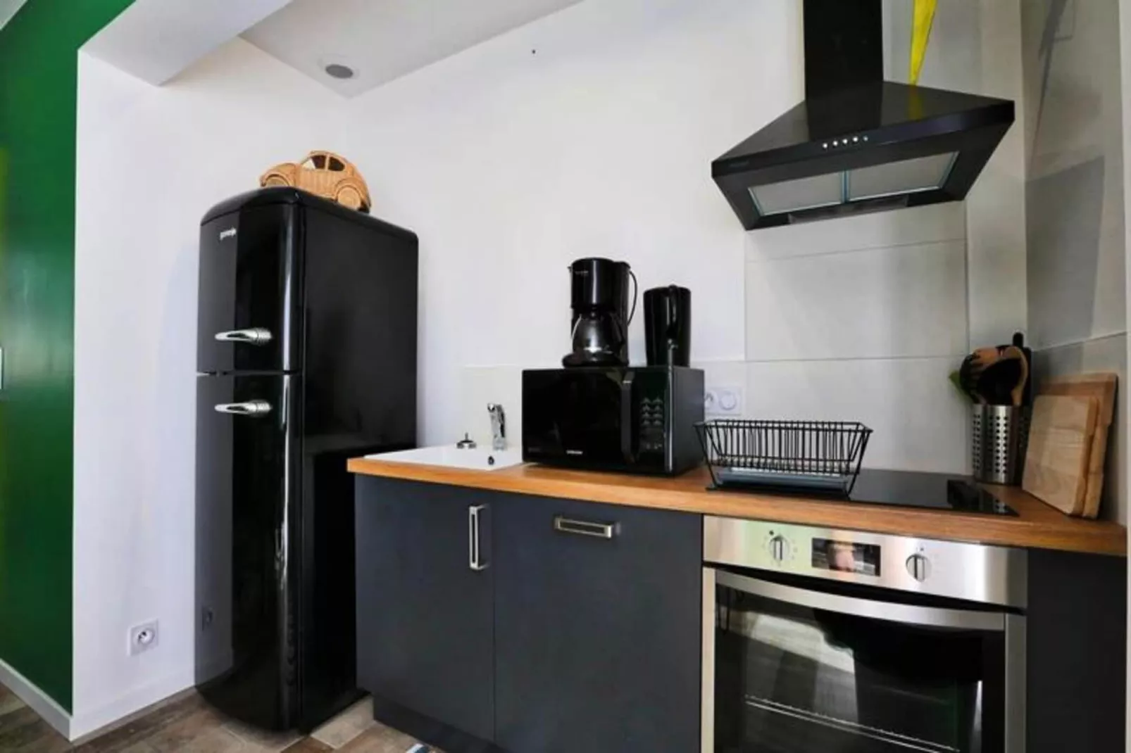 Villa Br&eacute;sil - Domaine Le Sherwood-Exterior in summer