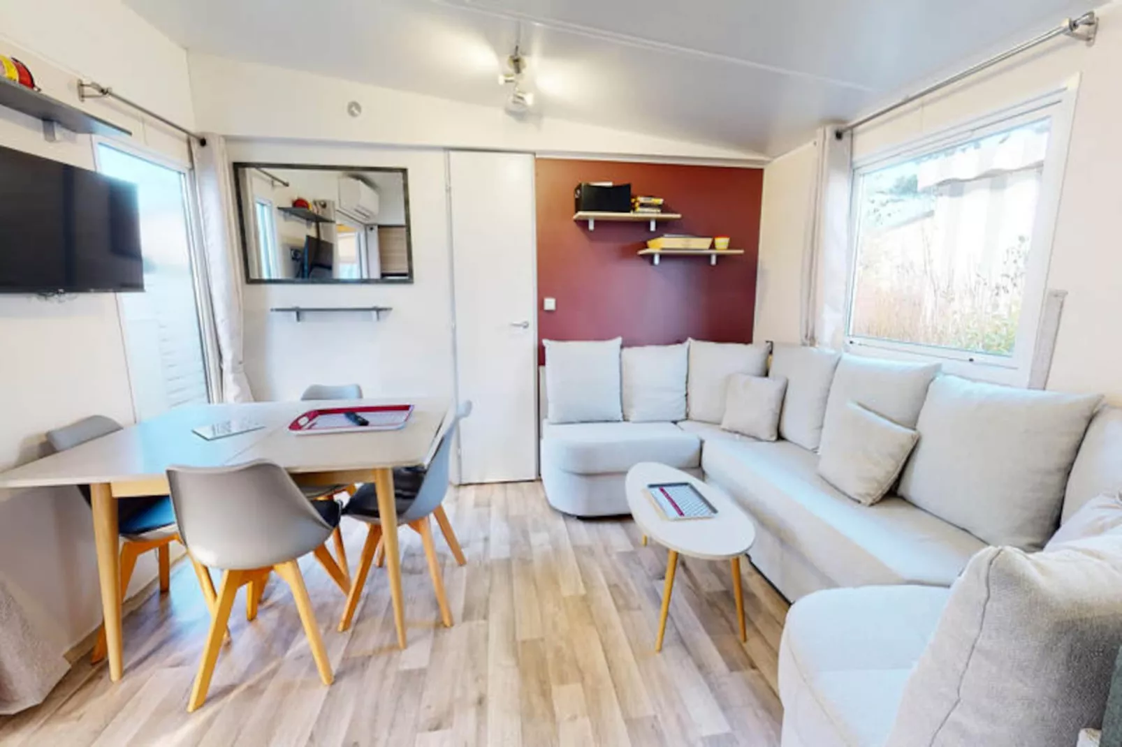 Mobil Home - Bungalow - Cottage à Saint-Hilaire-de-Riez-Image-tags.