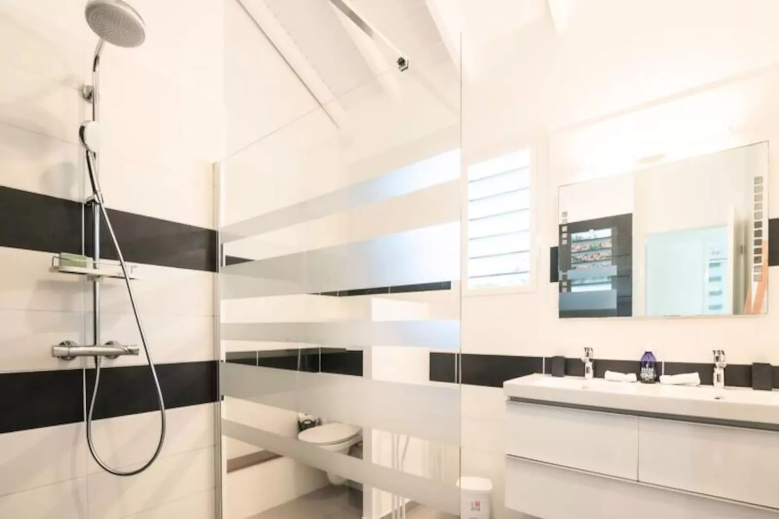 Villa Colibri-Image-tags.