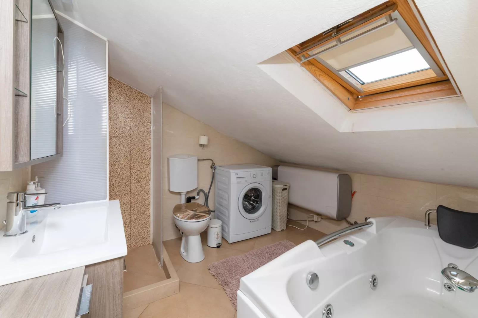 Villa Anabella - Four bedroom Villa with Swimming pool-Salle de bain