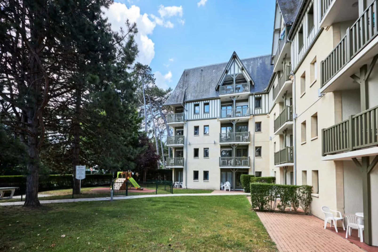 Résidence Les Embruns - maeva Home-Exterior in summer