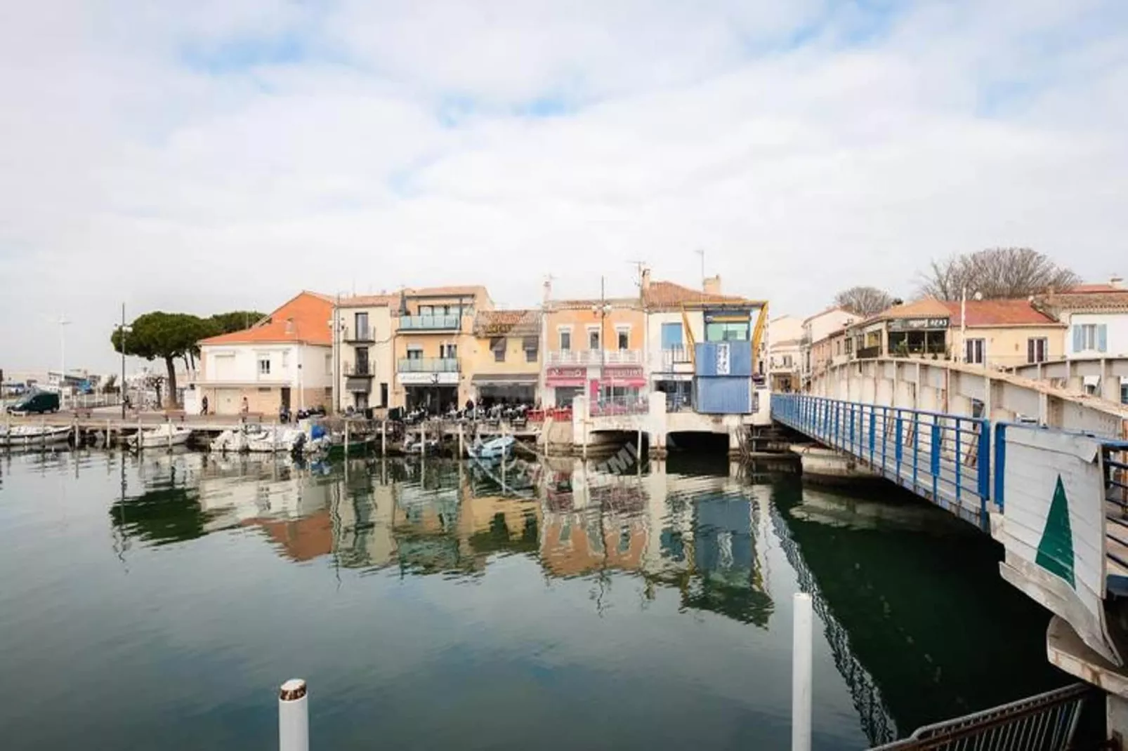 Résidence Quai Général De Gaulle-Areas within 1km in summer