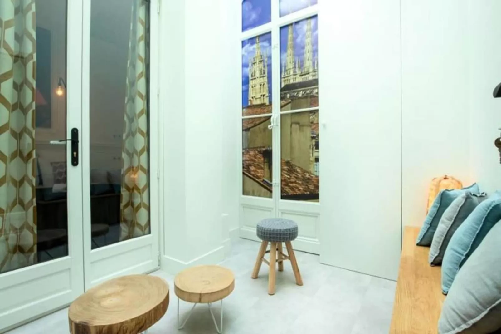 Appartement De Haut Standing Pour 6 Situ&eacute; Au Coeur Du Centre Historique-Living room