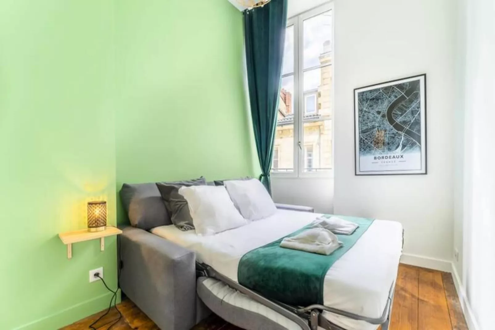 Charmant Et Rayonnant Appartement De 55 M&sup2; Situ&eacute; Dans Le Coeur De Bordeaux-Palier